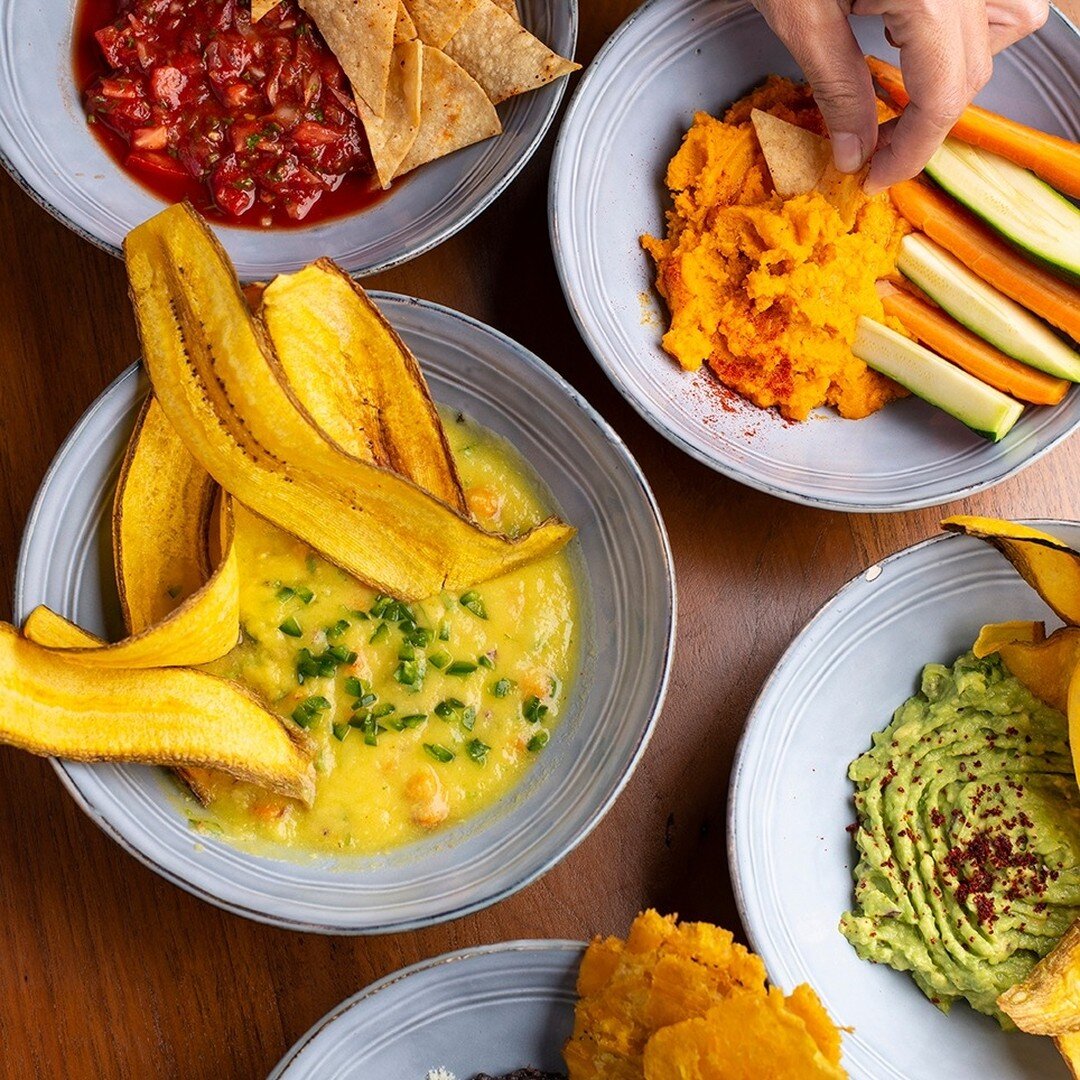 Enjoy a variety of appetizers before your main dish at Huacas Restaurant 😋

You can visit us any day of week ☀️

Make you reservation:  DM | (506) 8705 5117
.
.
.
.
.
#nosara #costarica #costaricarestaurant #delicious #delicioso #restaurant #fresh #
