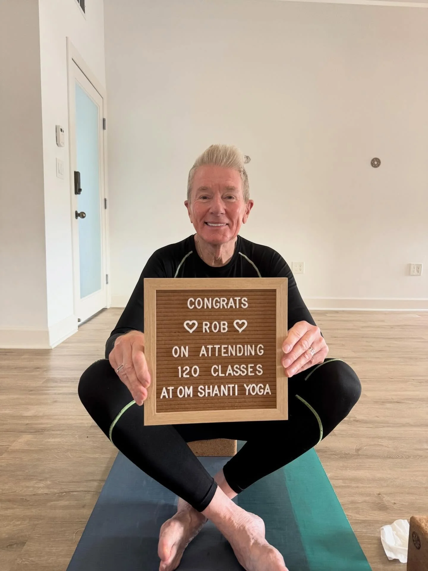 Shoutout to Rob, Vickie, Michelle, Margarita, and Marcy to continually showing up every week! We are so grateful to each of you and the energy + commitment you put into your practice🤍