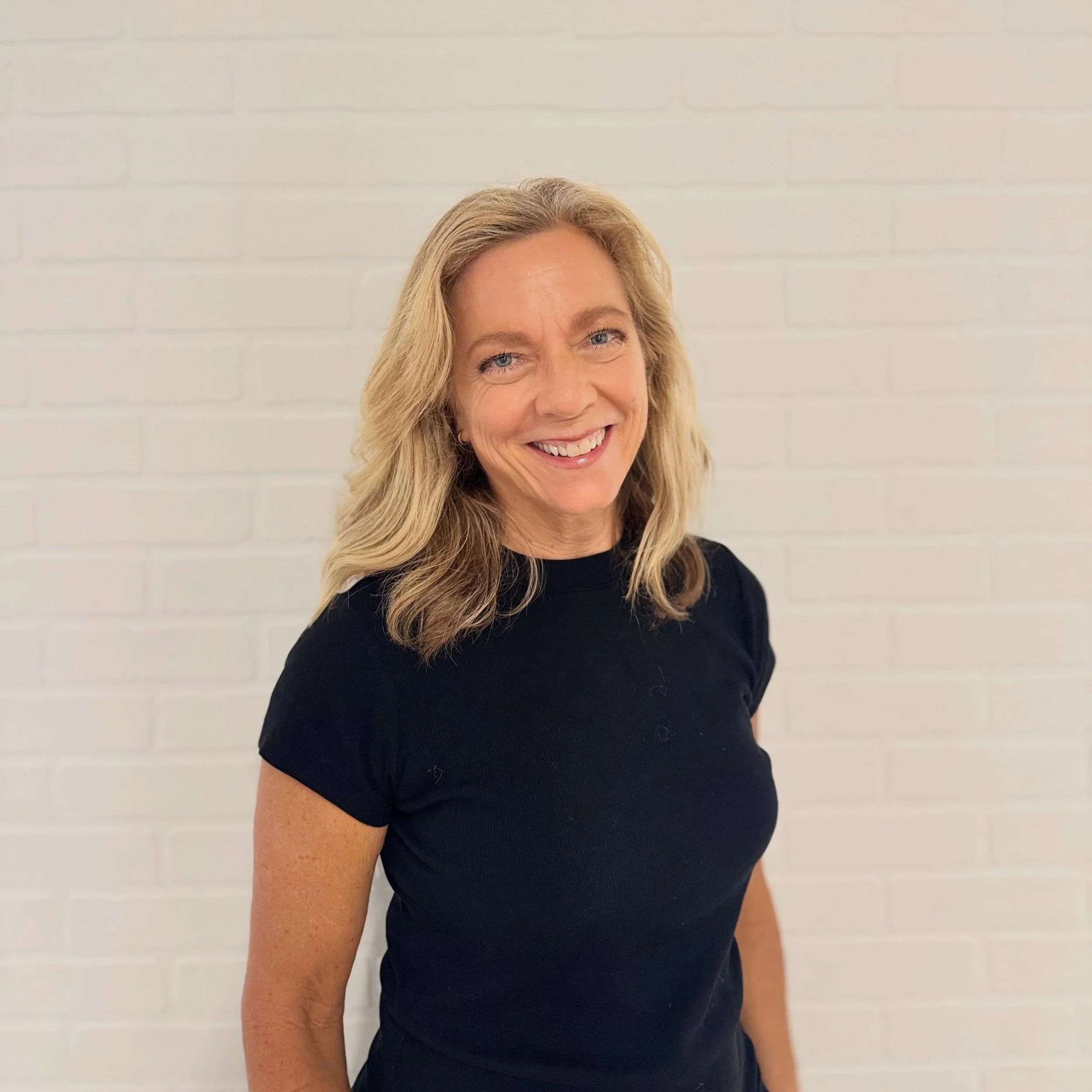 Introducing Jaye✨

Jaye has been sharing the practice of yoga since 2006. She believes true contentment arises not from acquiring more, but from the gentle art of letting go&mdash;letting go of tension, limiting thoughts, and patterns that veil our t