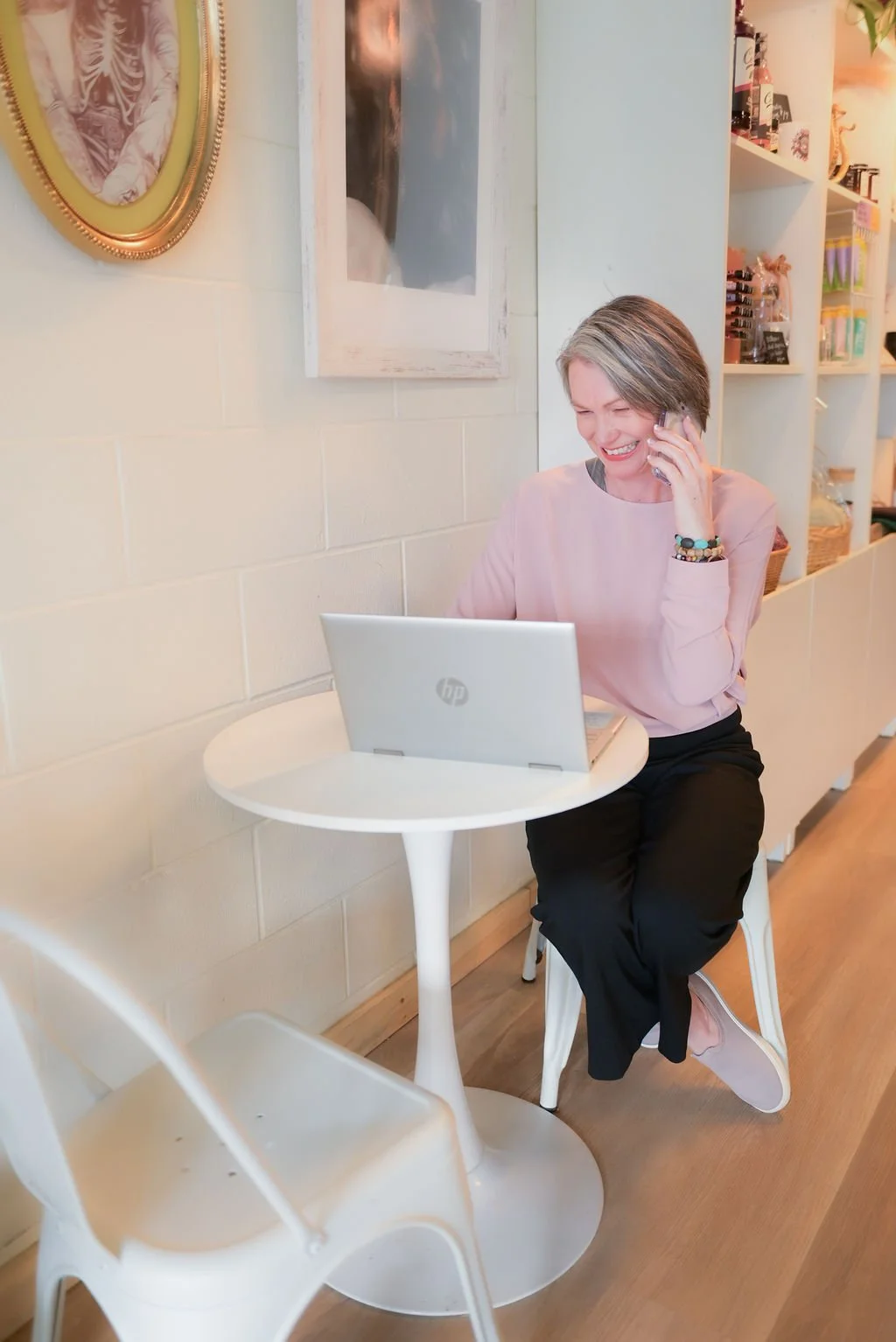 Emma Hull hosting live online group coaching for women through Zoom