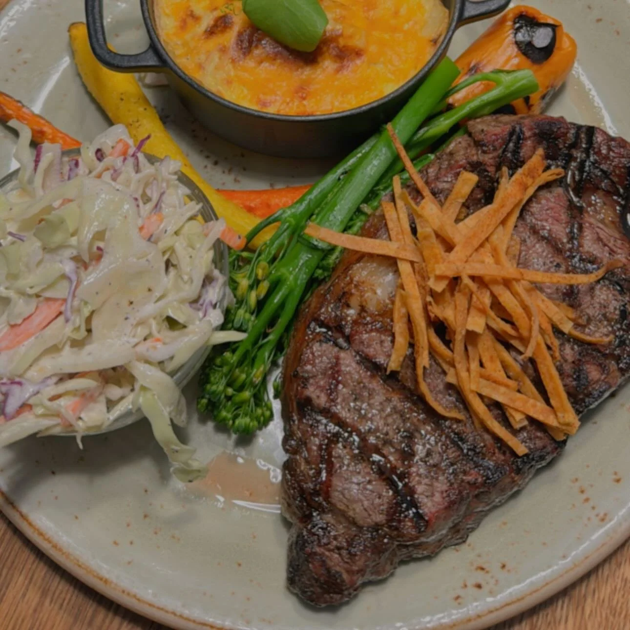 Rib Eye Steak and Pulled Pork Dadwich for the King at Preston&rsquo;s. Father&rsquo;s features are available from June 12th to June 16th. 🙌🏼🧔🏻&zwj;♂️🍔🥩🍴🍻