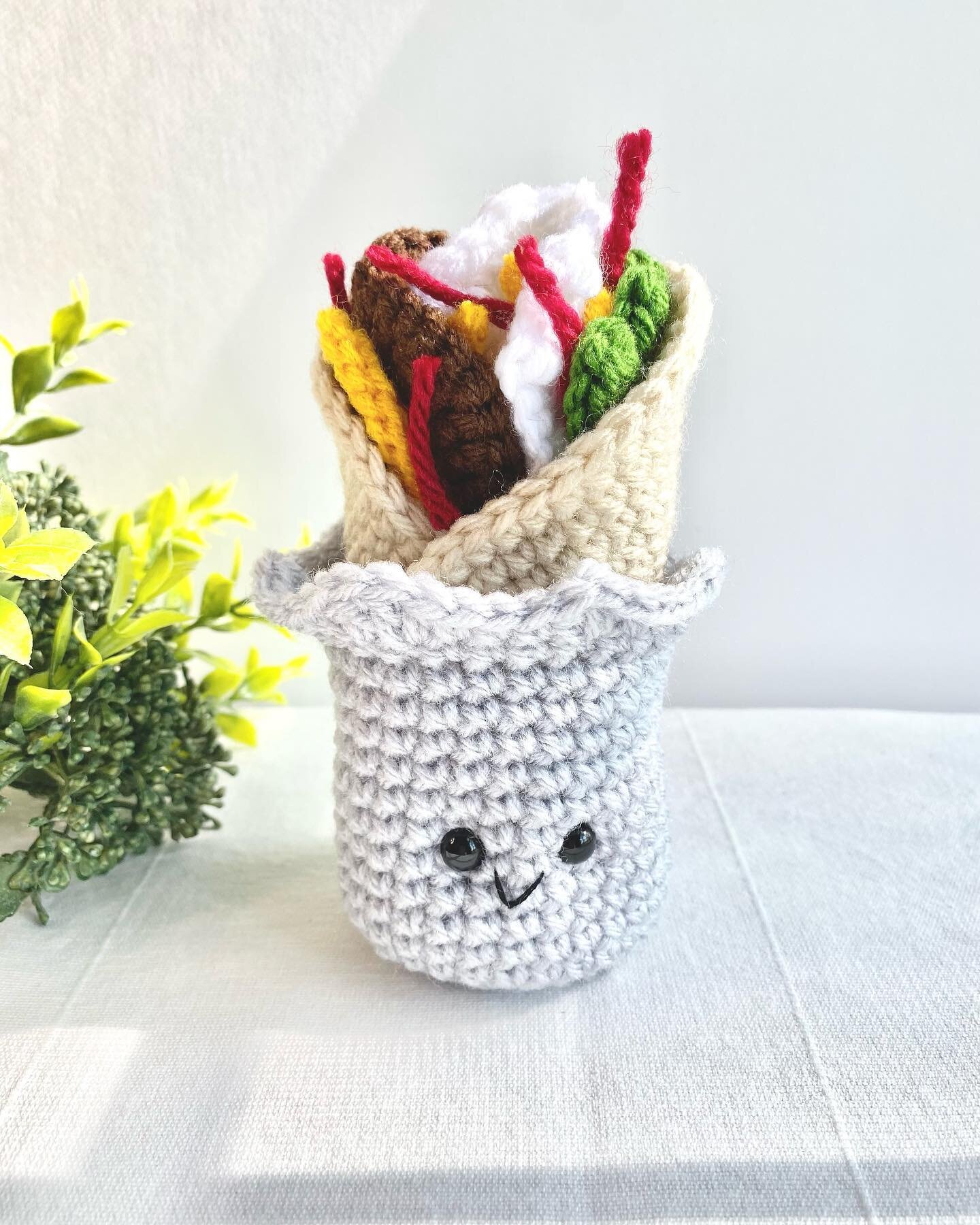 pattern from crochet cafe by Laura Espy 

#miacrafted #crochet #michiganmade #burrito #crochetersofinstagram #amigurumi #crocheting #crochetaddict #handmade #crochetpattern #crochetinspiration