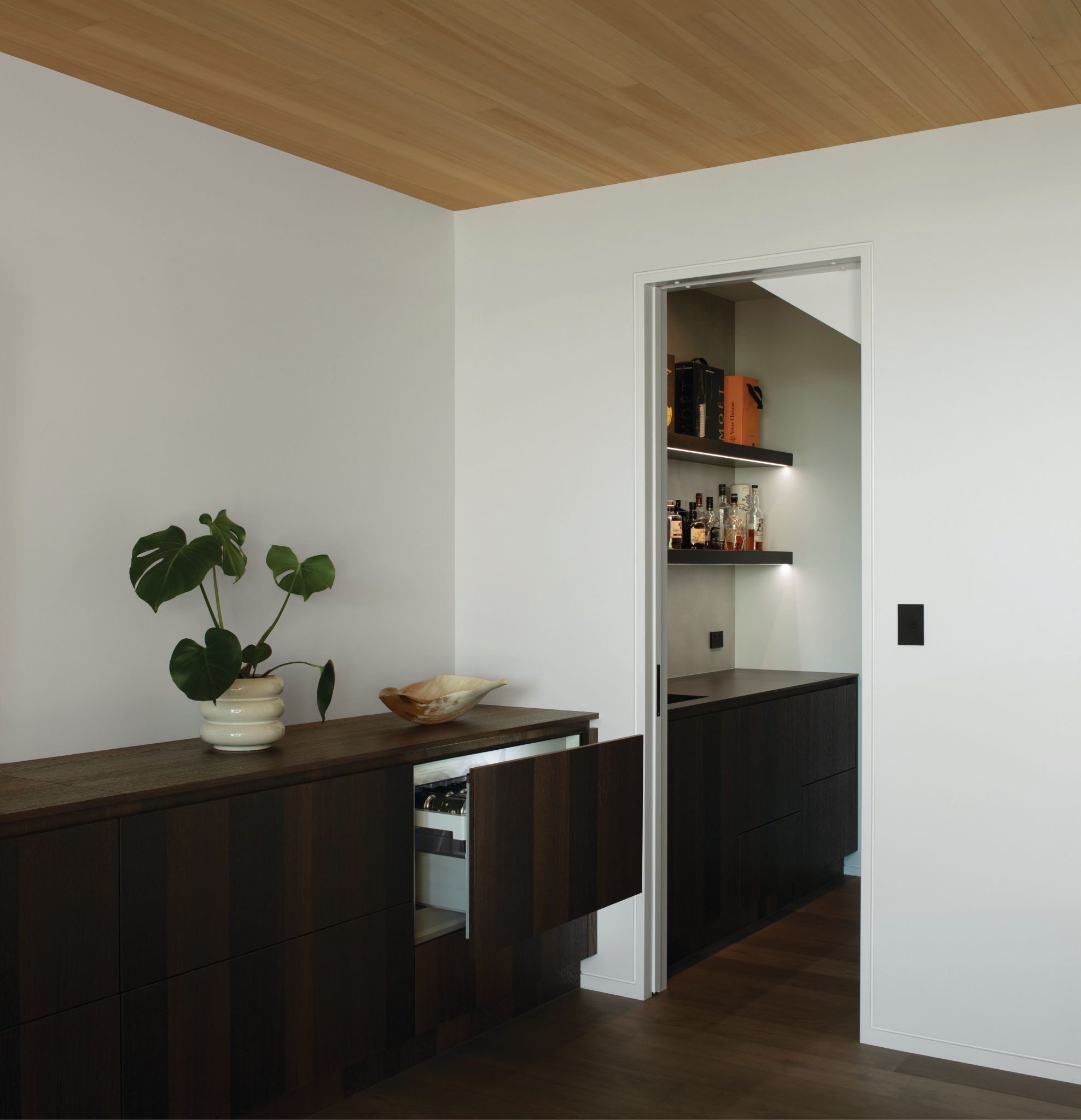 New-Plymouth-House-by-EMA-The-Fisher-Paykel-Series-The-Local-Project-Image-26-1976x2048.jpeg