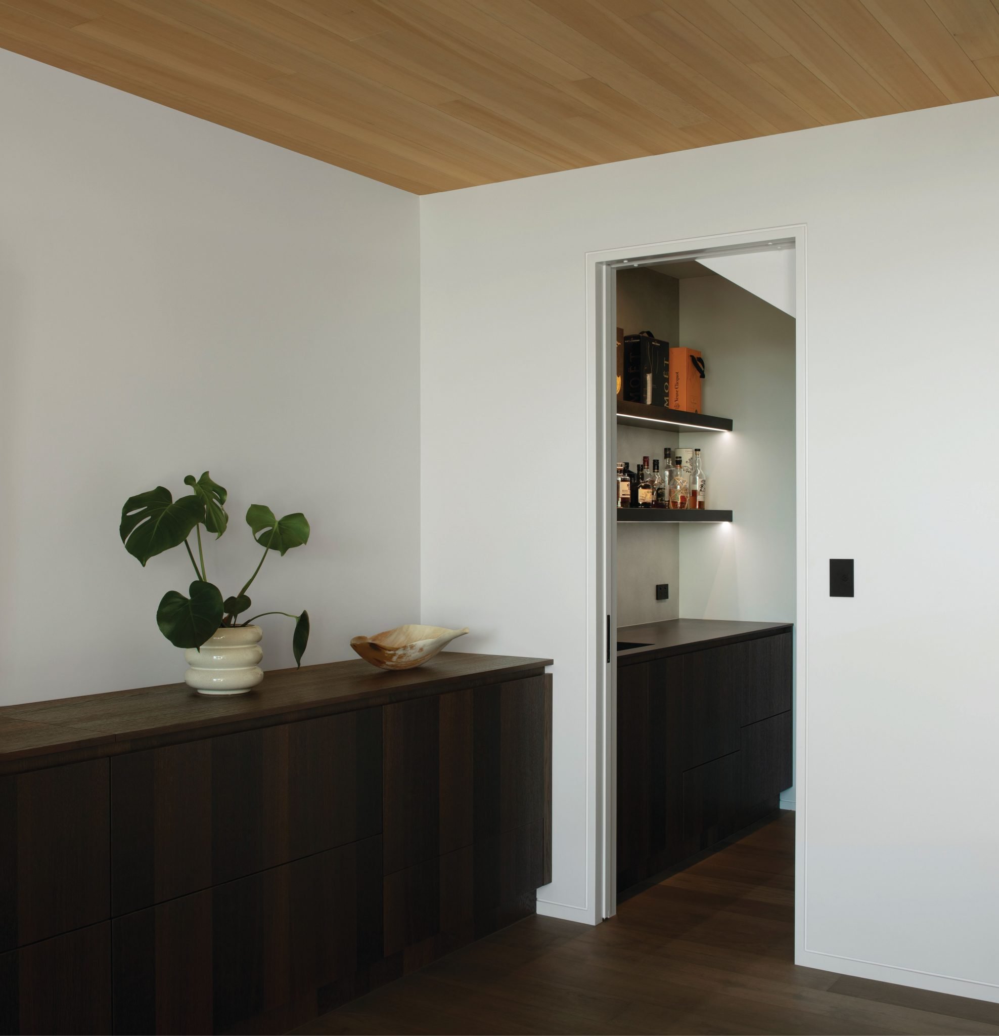 New-Plymouth-House-by-EMA-The-Fisher-Paykel-Series-The-Local-Project-Image-27-1976x2048.jpeg