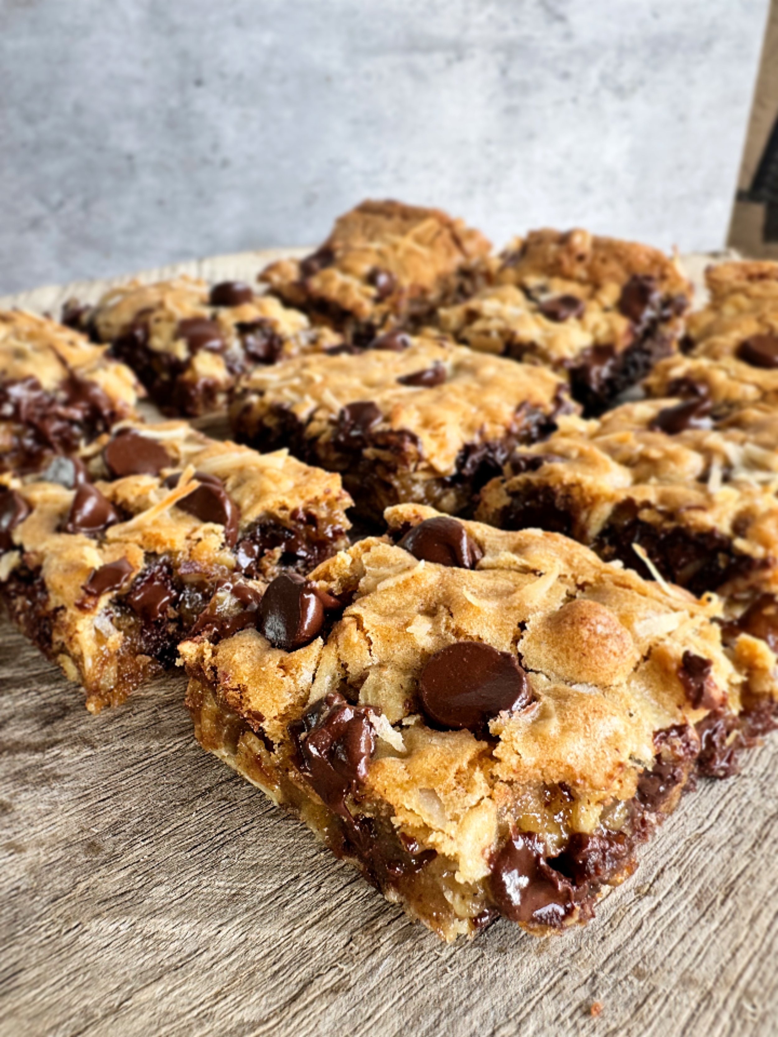 LOADED CRISPY EDGE, SOFT-CENTER OATMEAL CHOCOLATE CHIP BARS (or Cookies)