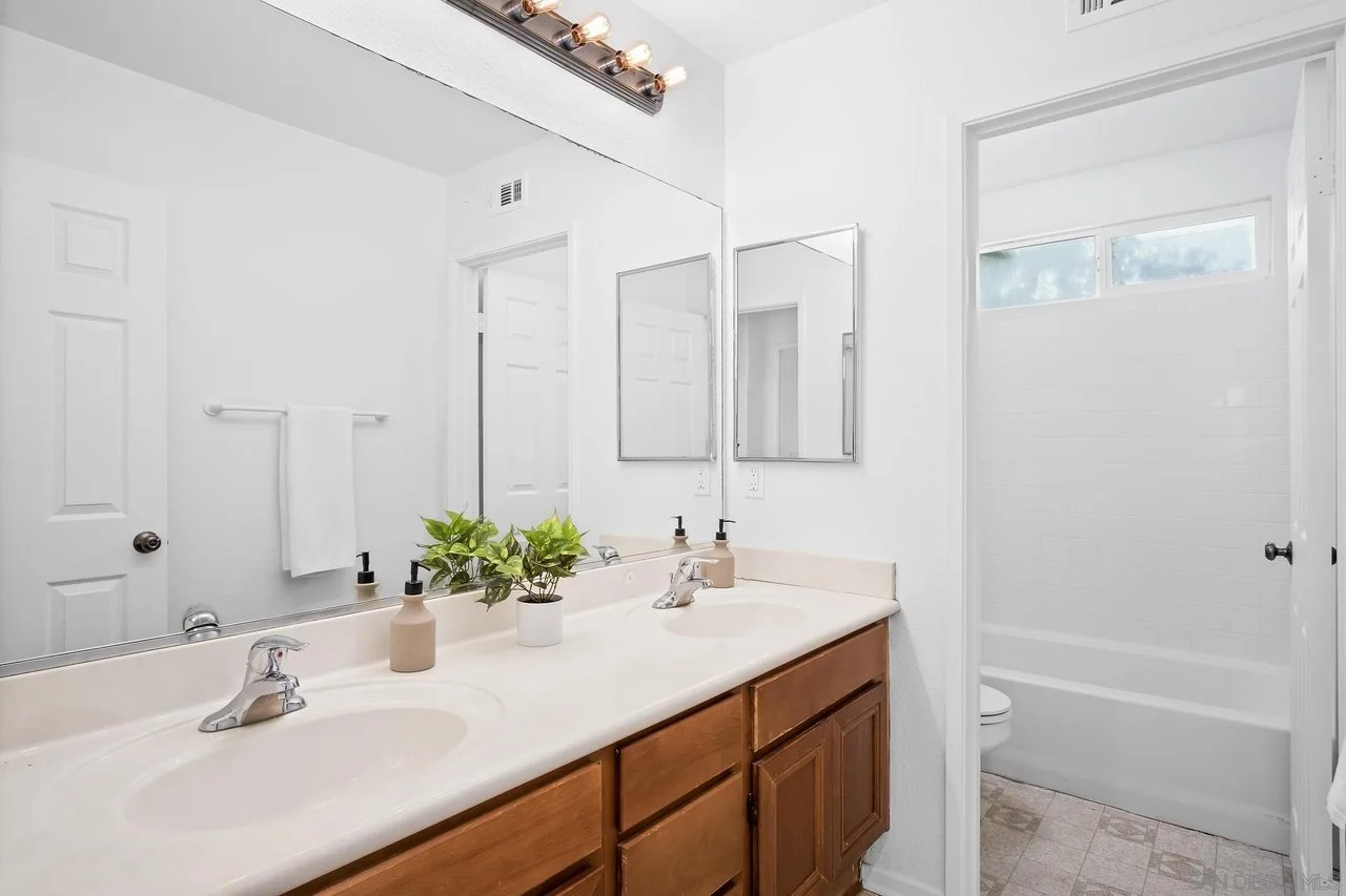 Upstairs Guest Bathroom
