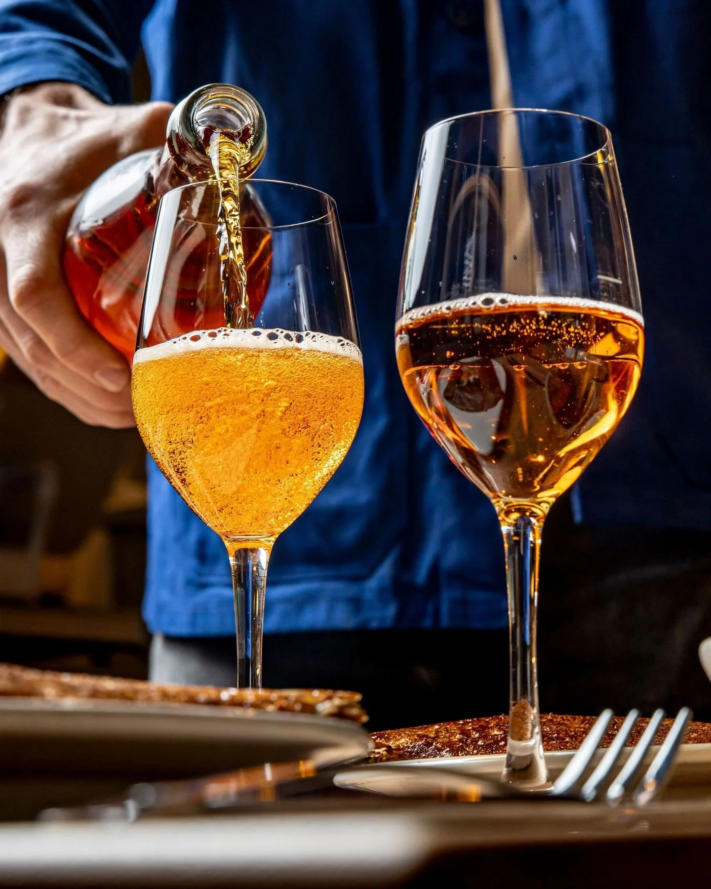 Partagez un moment gourmand &agrave; deux&hellip; 
Autour de nos cr&ecirc;pes et galettes maison, et vivez la douceur de la Bretagne! 🥞

📅 R&eacute;servez vite votre table et laissez la magie op&eacute;rer.