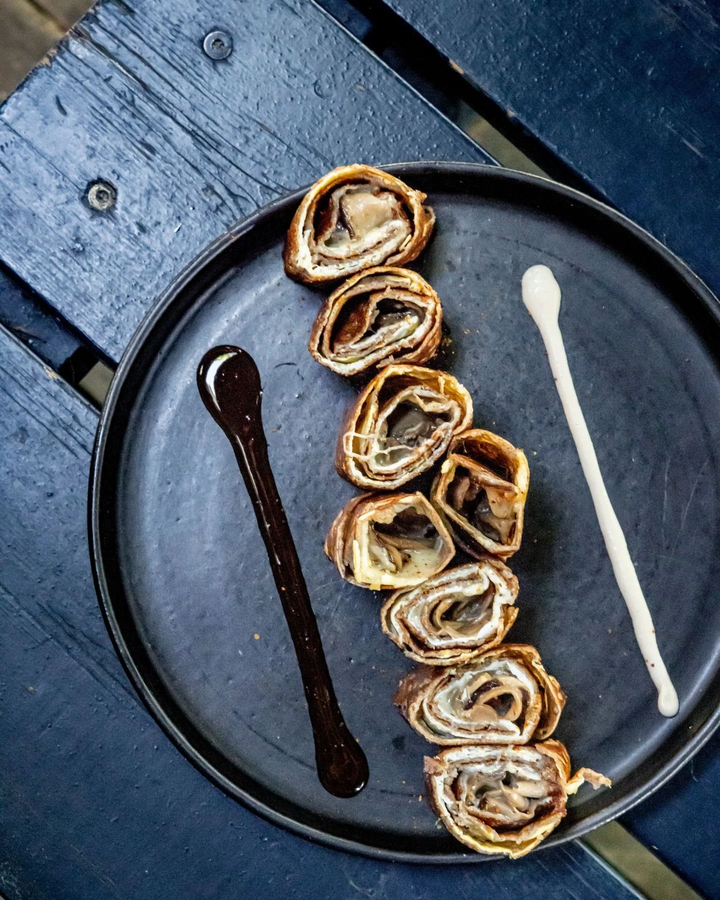 Et si vous profitiez de la saison des champignons ? 🍄&zwj;🟫

D&eacute;couvrez notre Breizh Roll po&ecirc;l&eacute;e de champignons de Paris, shiitak&eacute;s, &oelig;uf biologique brouill&eacute;, Comt&eacute; AOP, &eacute;pices Roellinger &laquo; 
