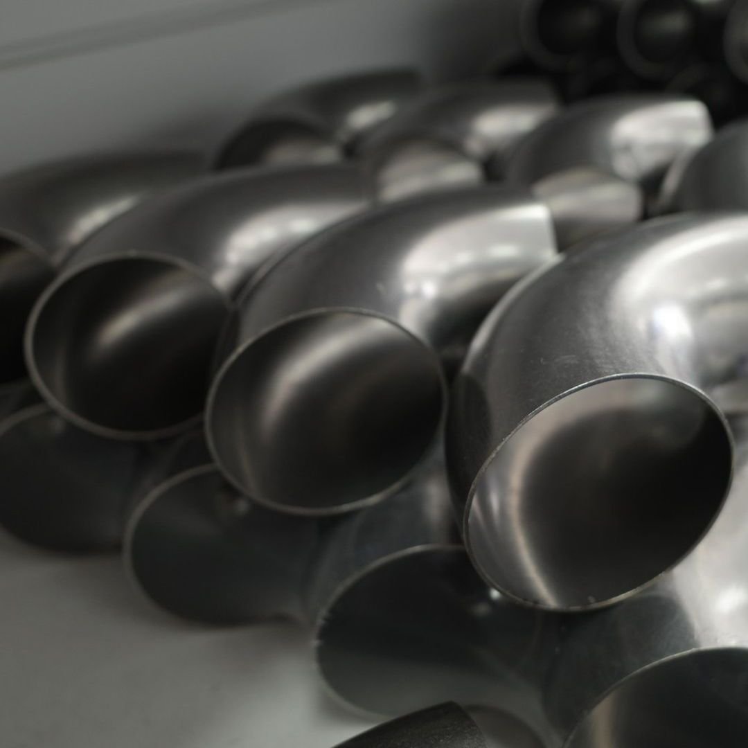 Stainless steel has proved to be the most effective material in plumbing, outperforming its alternatives with a long life span, excellent tensile strength, and resistance to corrosion and high levels of water pressure, leading to excellent value in t