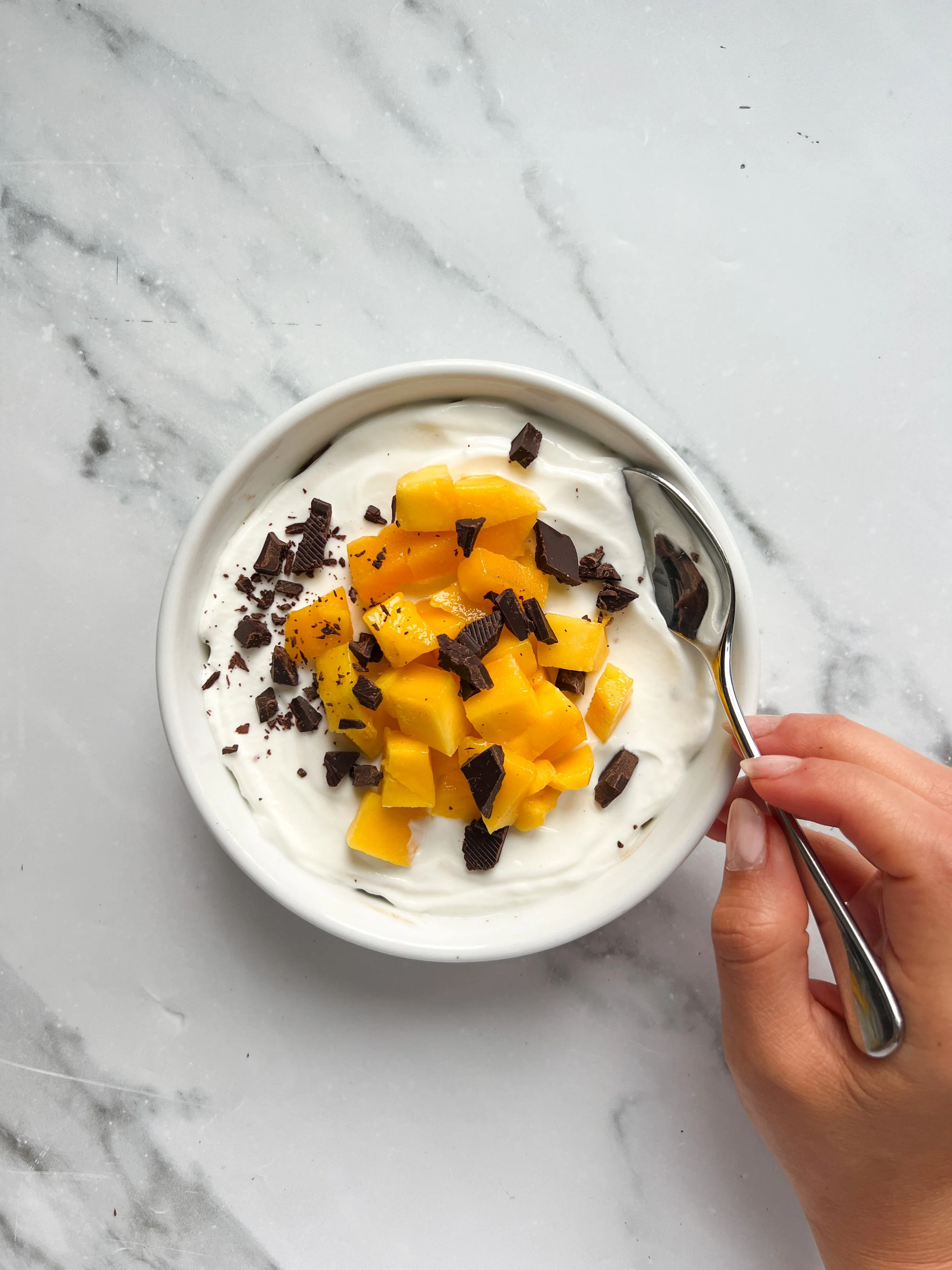 Chocolate &amp; Mango Overnight Oats