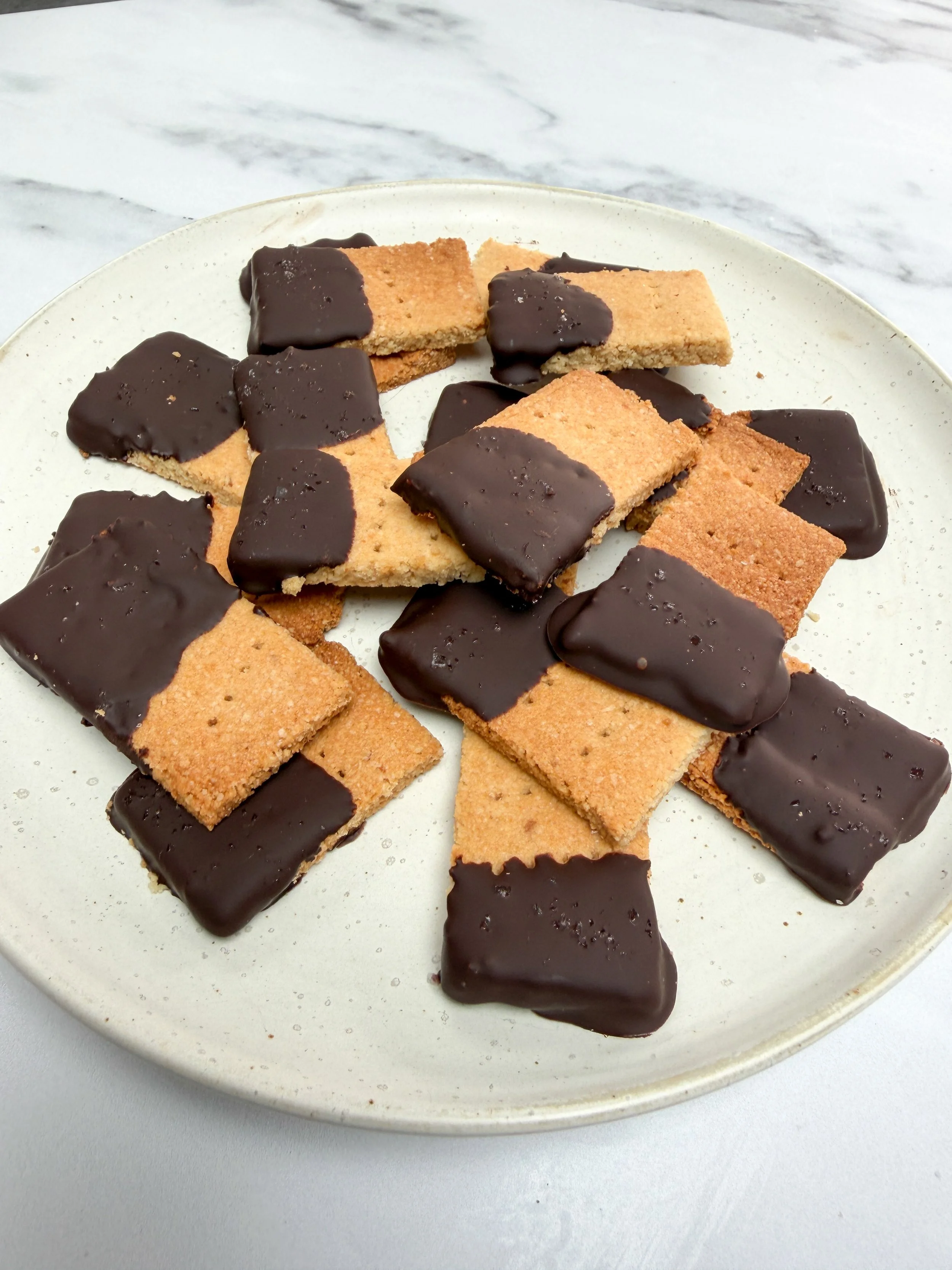 Almond &amp; Dark Chocolate Cookies