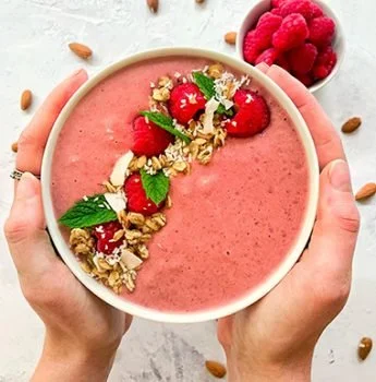 Raspberry Smoothie Bowl