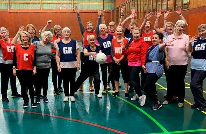 1554377122netball-group.jpg