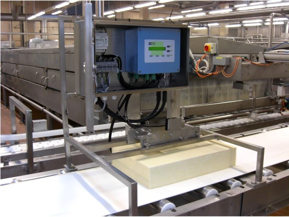 Moisture measurement in cheese.