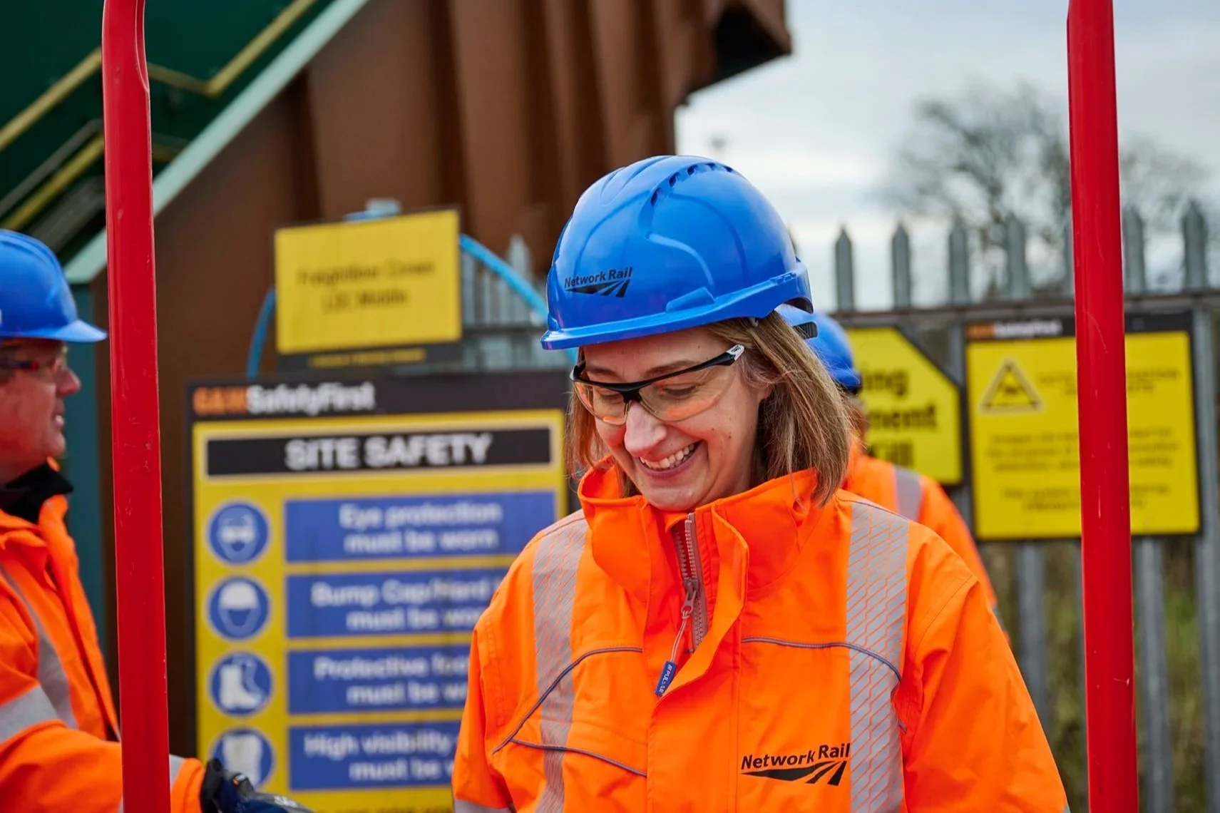 Network Rail. Safe Service – internal comms.