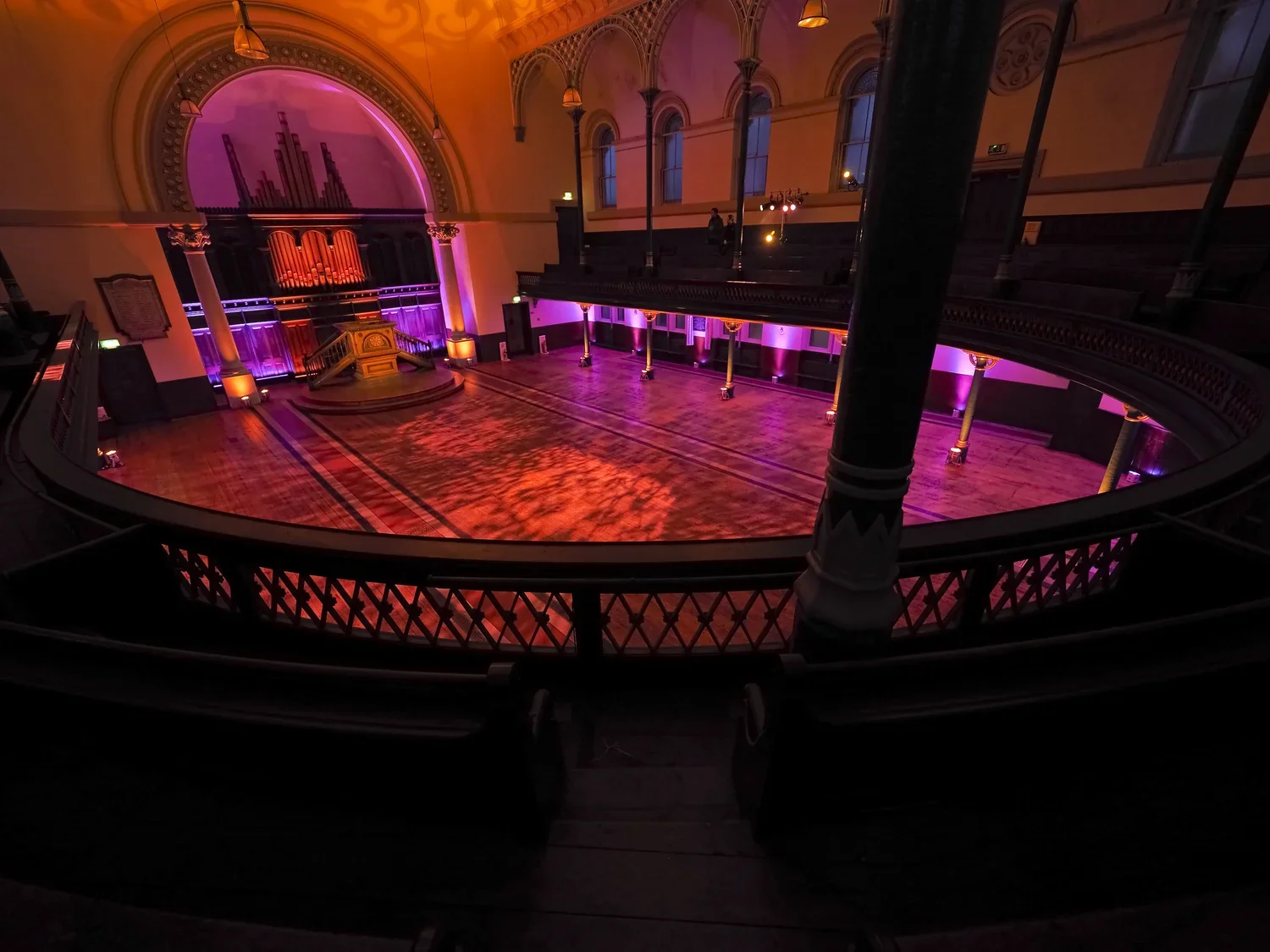 Round Chapel, E5