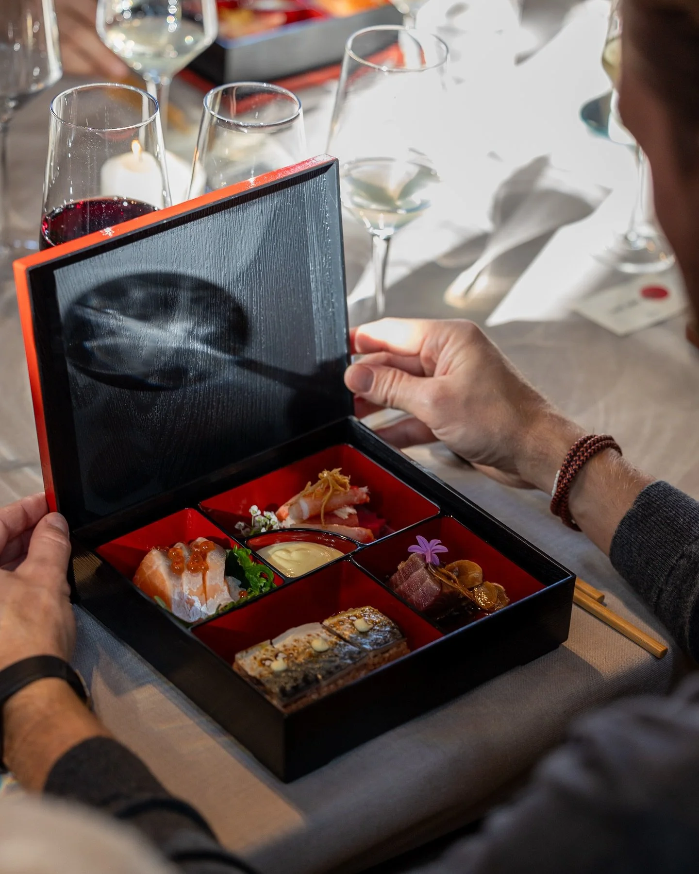 A feast for all senses, woven with a subtle Japanese wink. 

From the art of Furoshiki &mdash; a symbol of elegance and resourcefulness &mdash; to the delicate balance of flavors in a meticulously crafted presentation, every detail was thoughtfully c