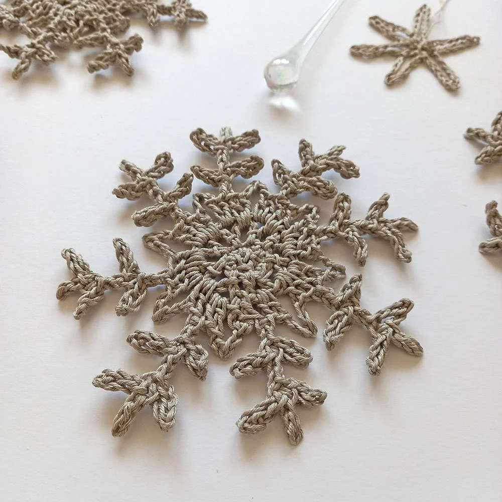 1.snowflakes-linencloseup-neutral.jpg