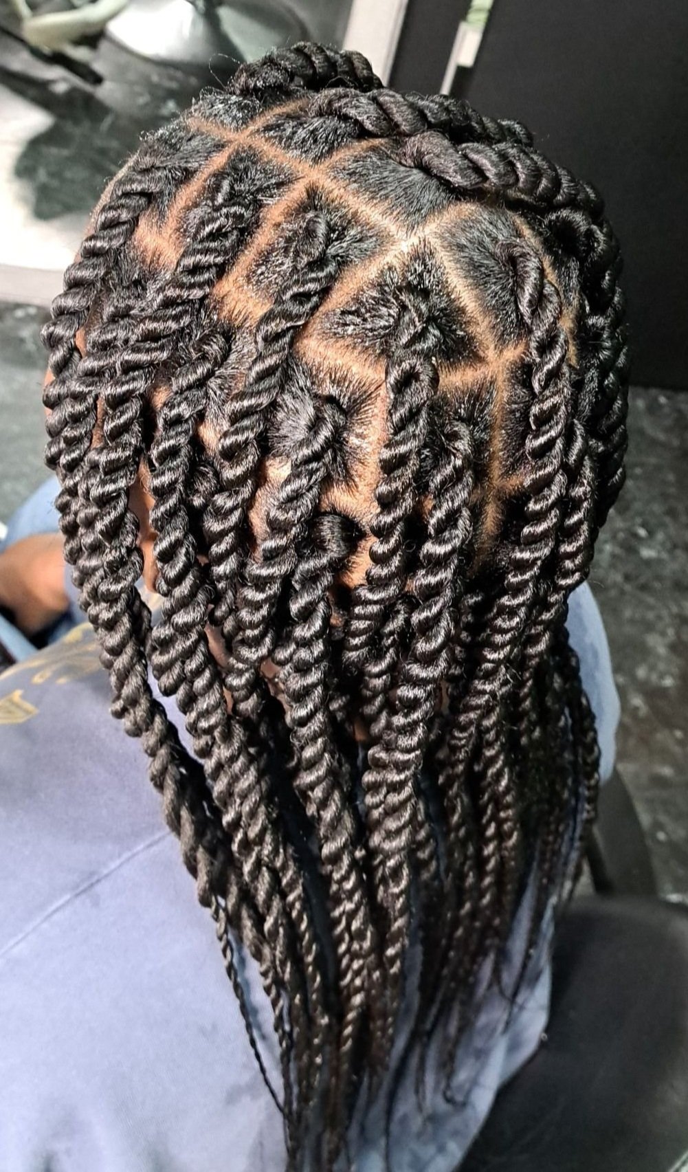 Large Senegalese Twists
