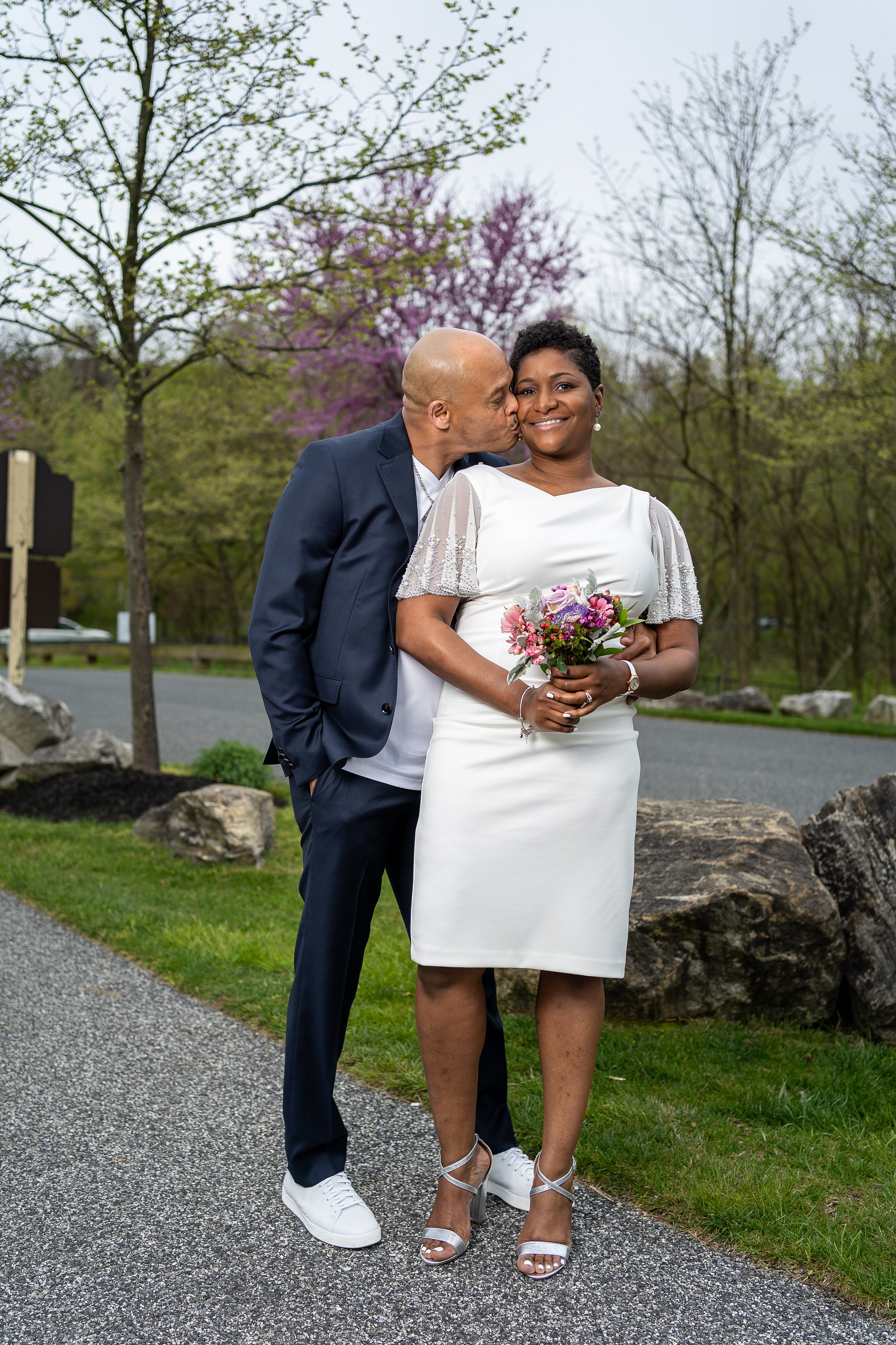 DN-Wedding-Kiss-Bouquet.jpg