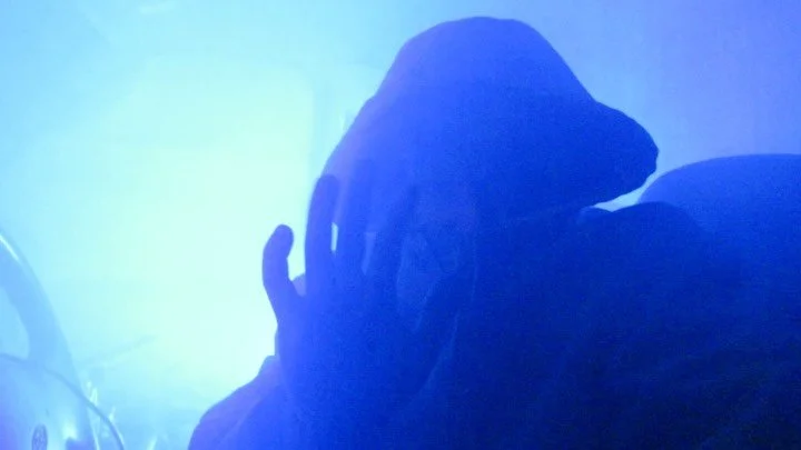 BLUE: Behind the Scenes PT.1

1) MORE fog
2) improvisation from the master
3) reporting live from the north pole
4) PUN
5) parchment paper diffusion
6) what we really sound like live
