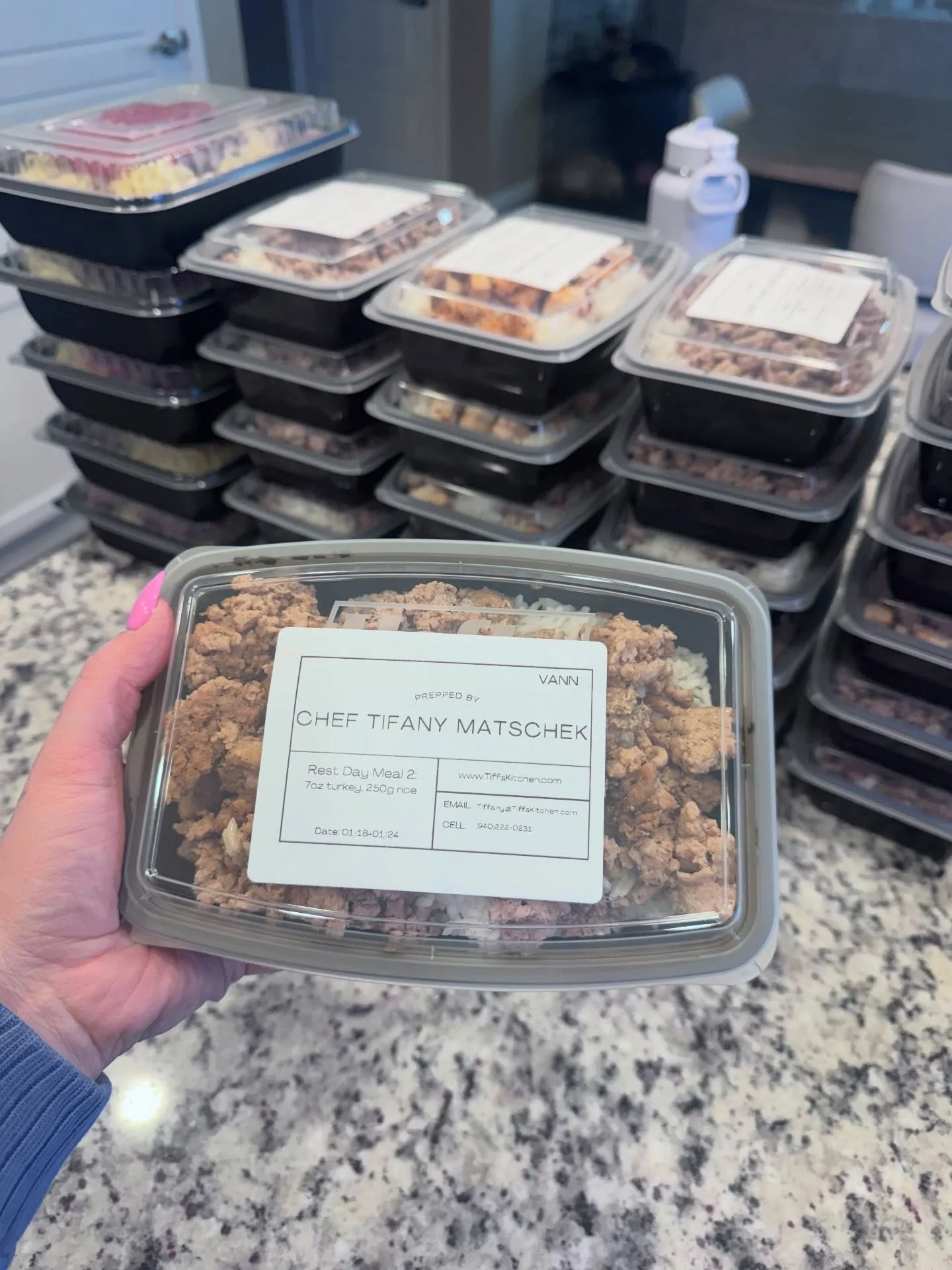 ➡️NEED HELP REACHING YOUR NUTRITION GOALS? ✨ 

🏡 In-Home Private Chef Meal Prep
&bull; Fully customized menus
&bull; Grocery shopping included
&bull; Meals cooked fresh in your home
&bull; Packaged, organized &amp; ready to enjoy
&bull; Full kitchen