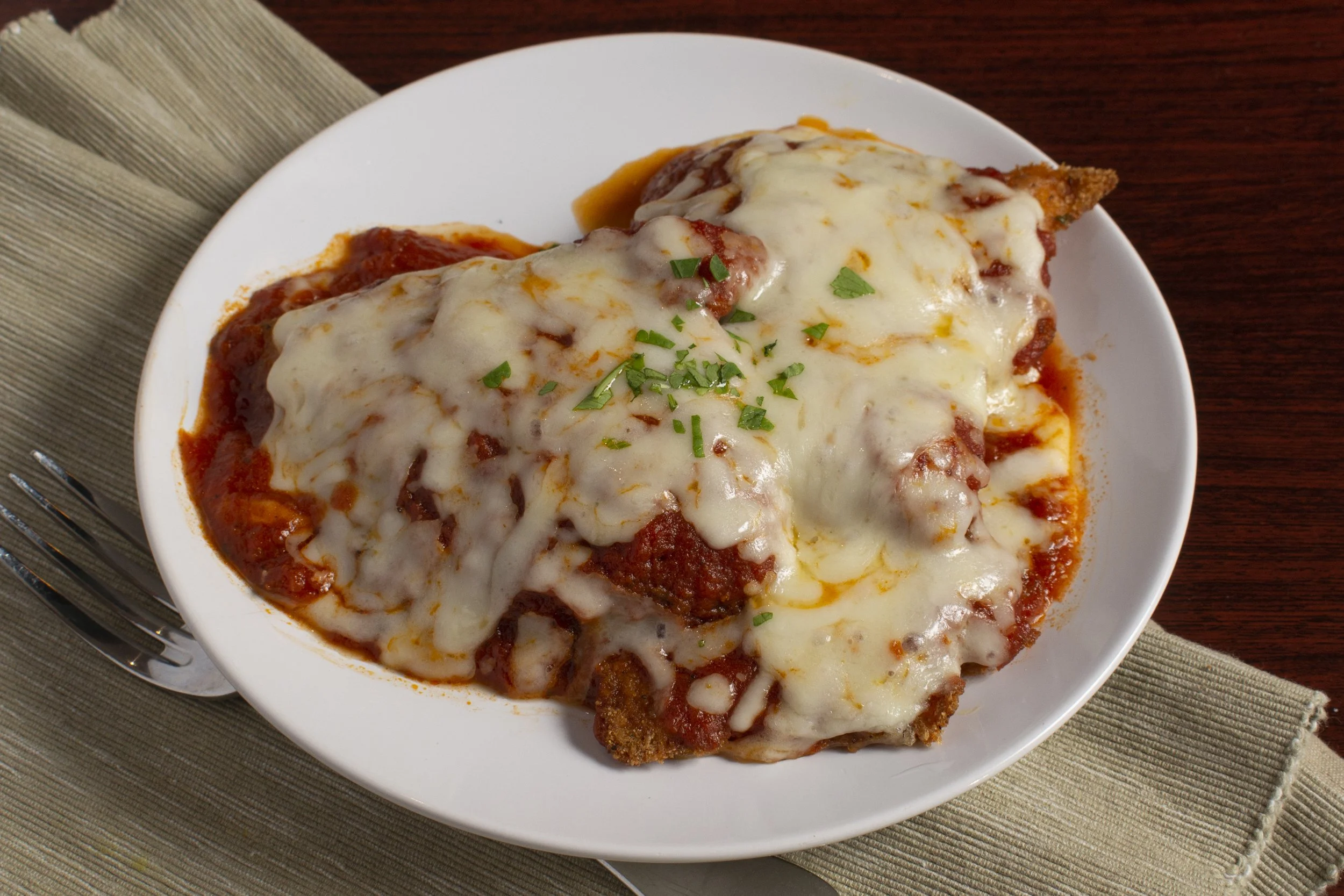 Catusco'sPizza_ChickenParm.jpg