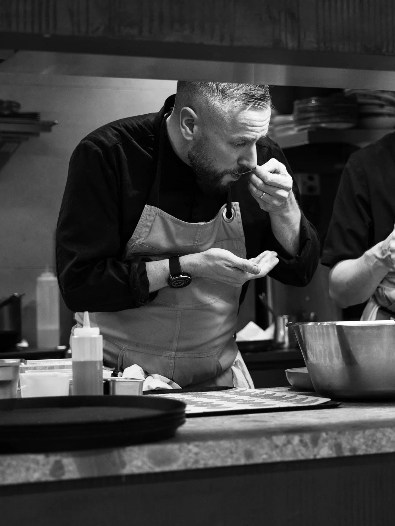 LAST CALL &amp; Ouvertures Sp&eacute;ciales 🤩😏
Derni&egrave;re semaine pour profiter du resto et SURPRISE on est OUVERT Exceptionnellement de Jeudi &agrave; Lundi Midi &amp; Soir + Mardi 11 Novembre &agrave; Midi 🍽️ !

Bref t'as pas d'excuses pour