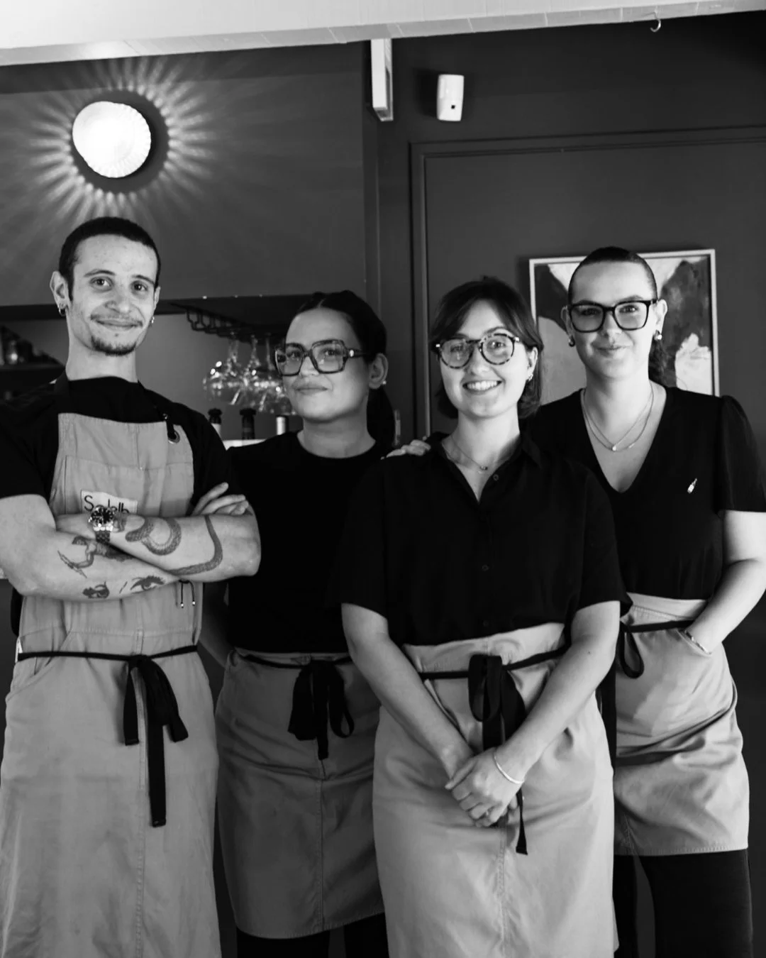 We are BACK 🖤 Ce soir, Solelh rouvre enfin ses portes ✨ !

Toute la team revient requinqu&eacute;e et pr&ecirc;te &agrave; reprendre du service. Maintenant... place aux retrouvailles, aux belles tables et au plaisir simple de c&eacute;l&eacute;brer 