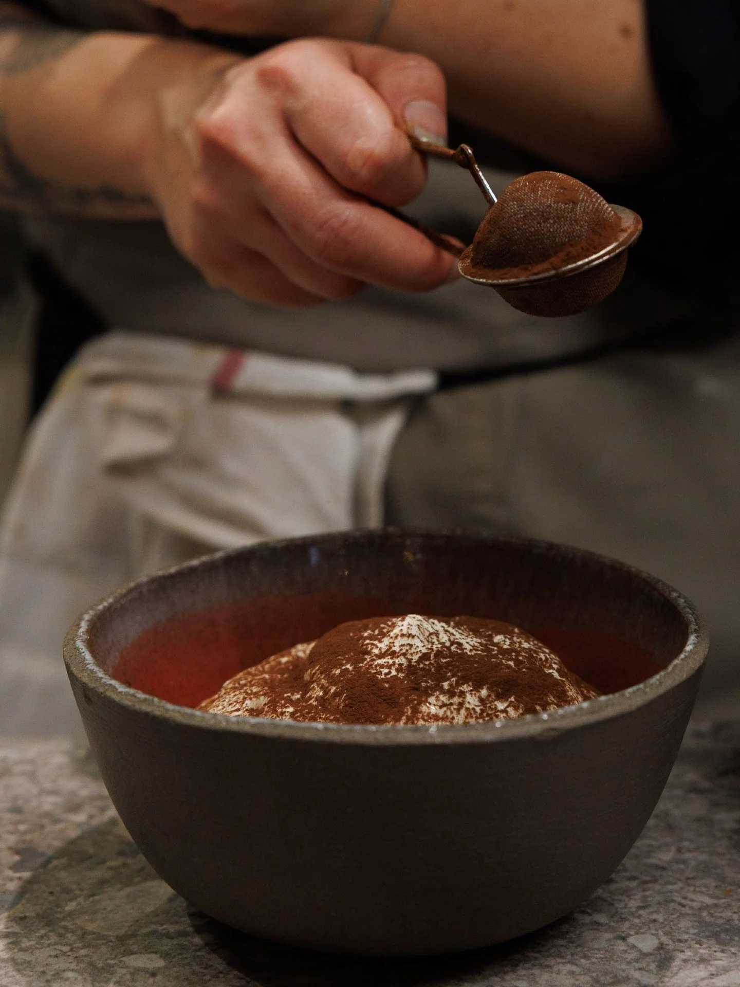 La cr&egrave;me de la cr&egrave;me 🤎
Tiramisu / Baileys / Caf&eacute; ☕️ / Amaretto

Aka le quatuor qui fait fondre les bonnes r&eacute;solutions 🤭.

Un dessert &agrave; la carte @solelhrestaurant du moment 🤤&hellip;
Mais fais vite ☝🏼, une gourma
