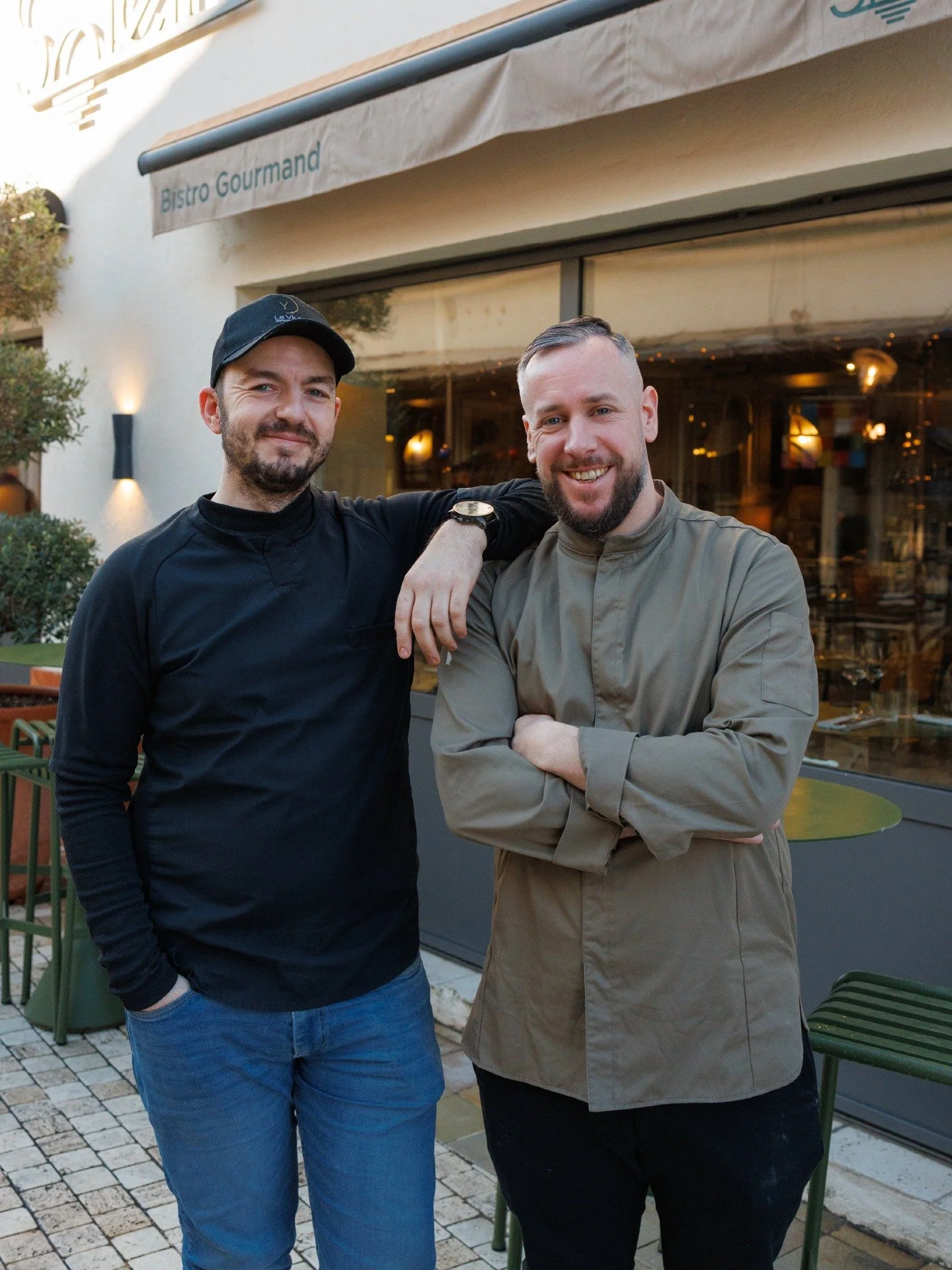 LAST CALL 🤫 - Soir&eacute;e &agrave; 4 MAINS 🍽️🍷 Accords mets &amp; vins
📅 Dimanche 22 mars au d&icirc;ner (slider pour 👀 le menu)

La semaine prochaine, &ccedil;a cuisine en DUO &agrave; @solelhrestaurant... Alors on court r&eacute;sa les quelq