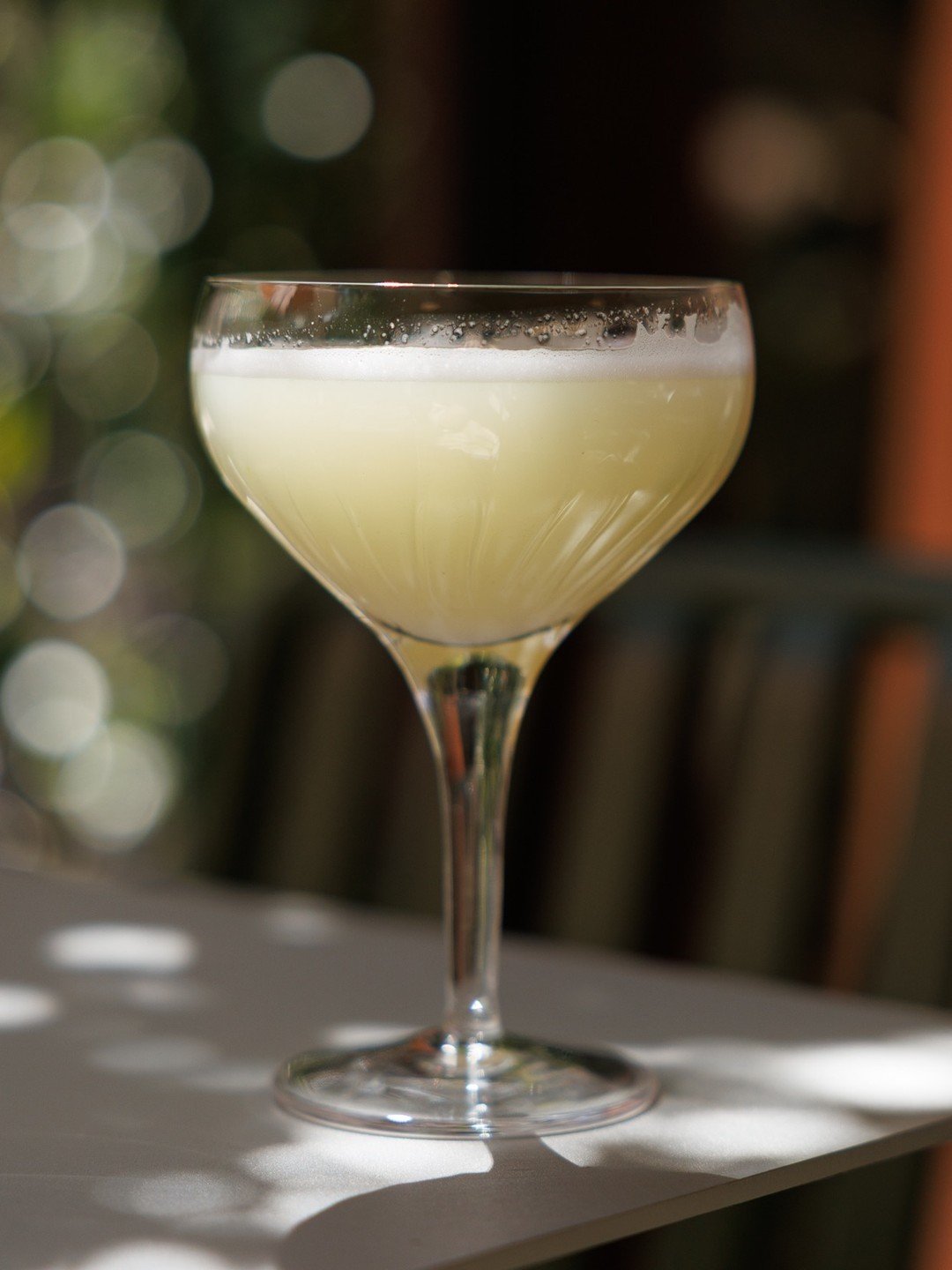 Le COCKTAIL du moment ? 🍸
M&ecirc;me nous, on ne sait pas combien de temps il restera.

Une semaine, un mois&hellip; il vit au gr&eacute; des humeurs, des trouvailles et des inspirations de notre barman Yohan !
👀 Pour savoir ce qui se shake en ce m