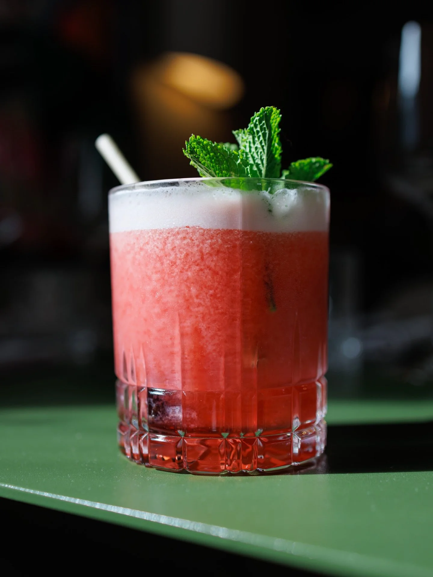 PINK VIBES en Octobre 💓
On voit la vie en rose entre le Cocktail imagin&eacute; par Yohan &amp; l'entr&eacute;e &agrave; la Truite cr&eacute;&eacute;e par le Chef Valentin !

&Eacute;dition tr&egrave;s limit&eacute;e &agrave; d&eacute;couvrir ce moi