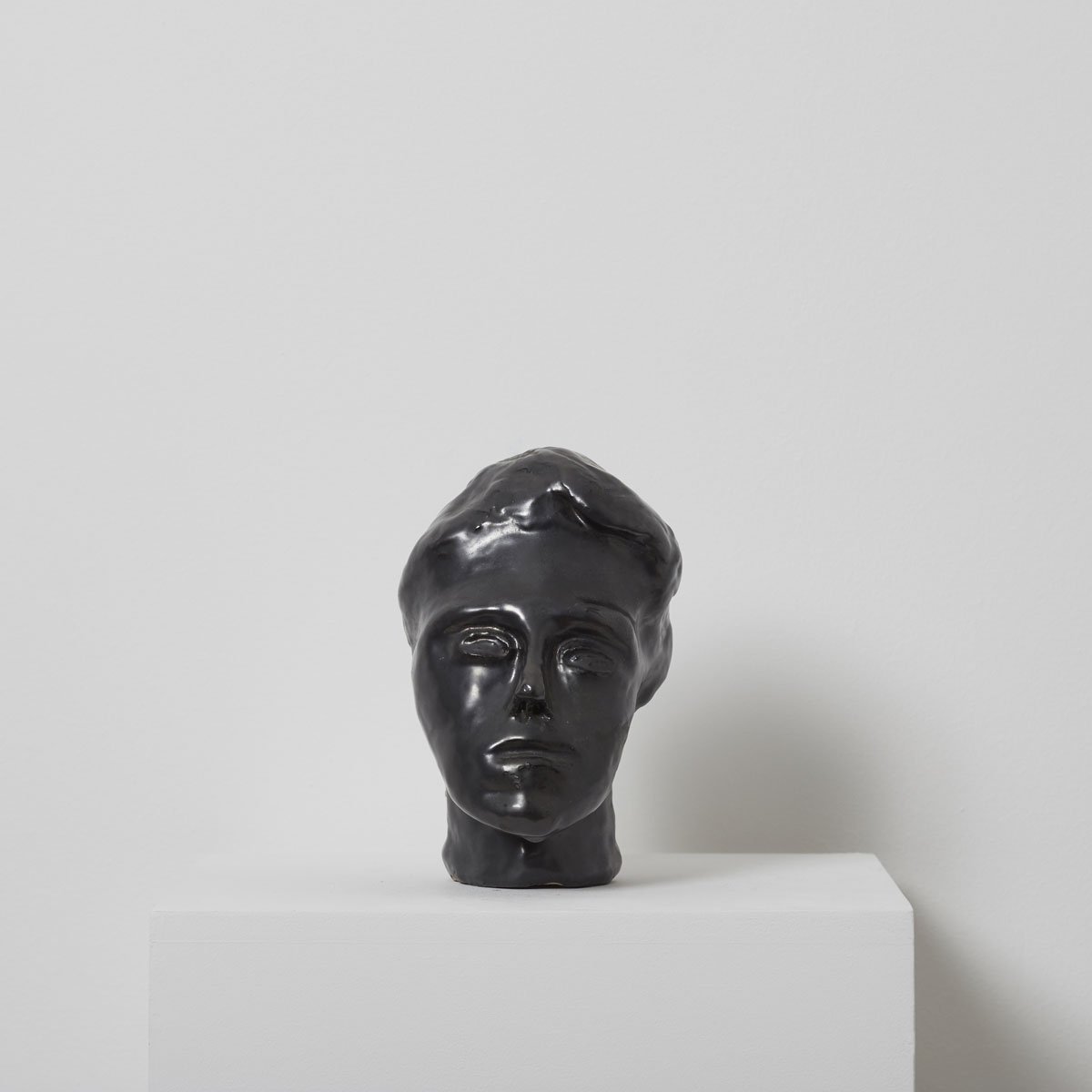 MAH_BUST00018.jpg