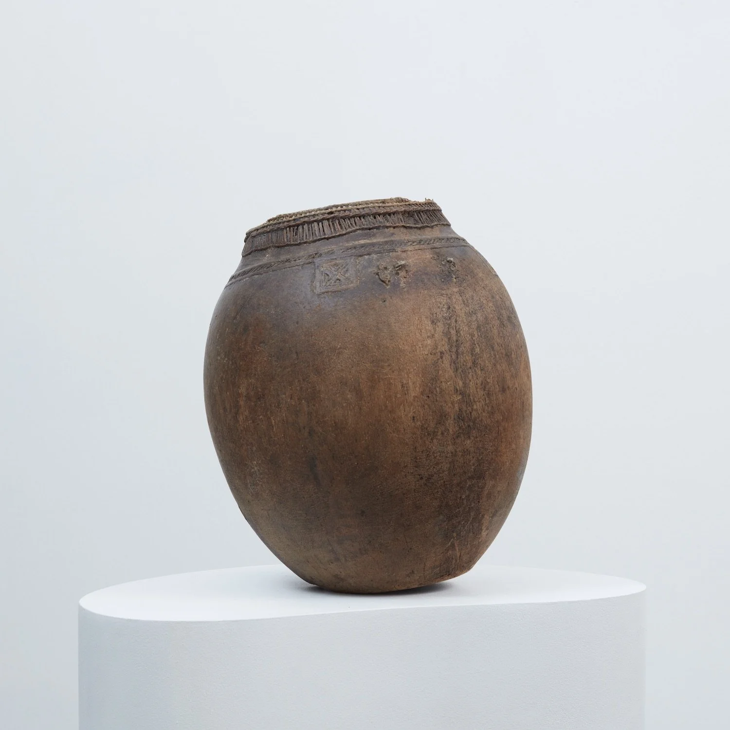 MAH_VASE050 C.jpeg