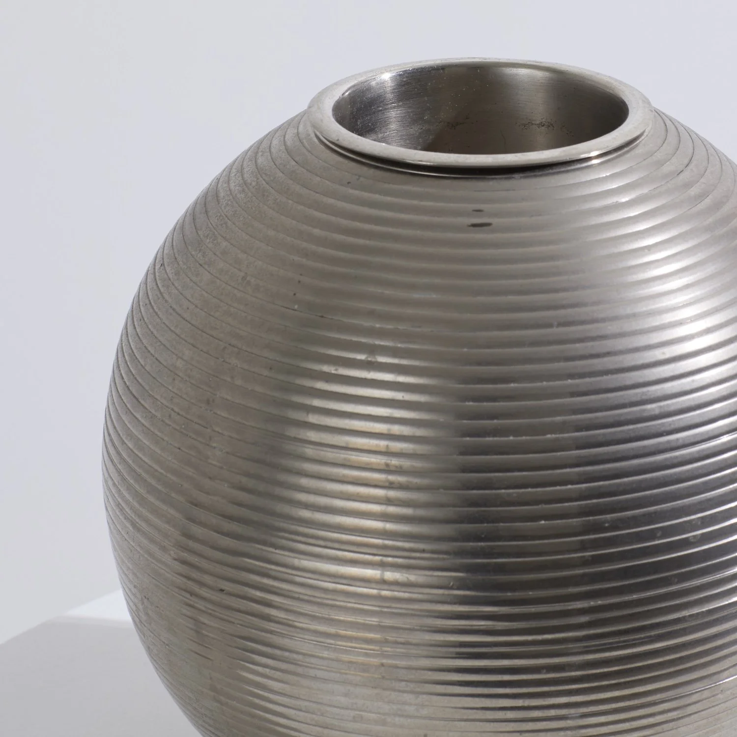 MAH_VASE090 D.jpeg
