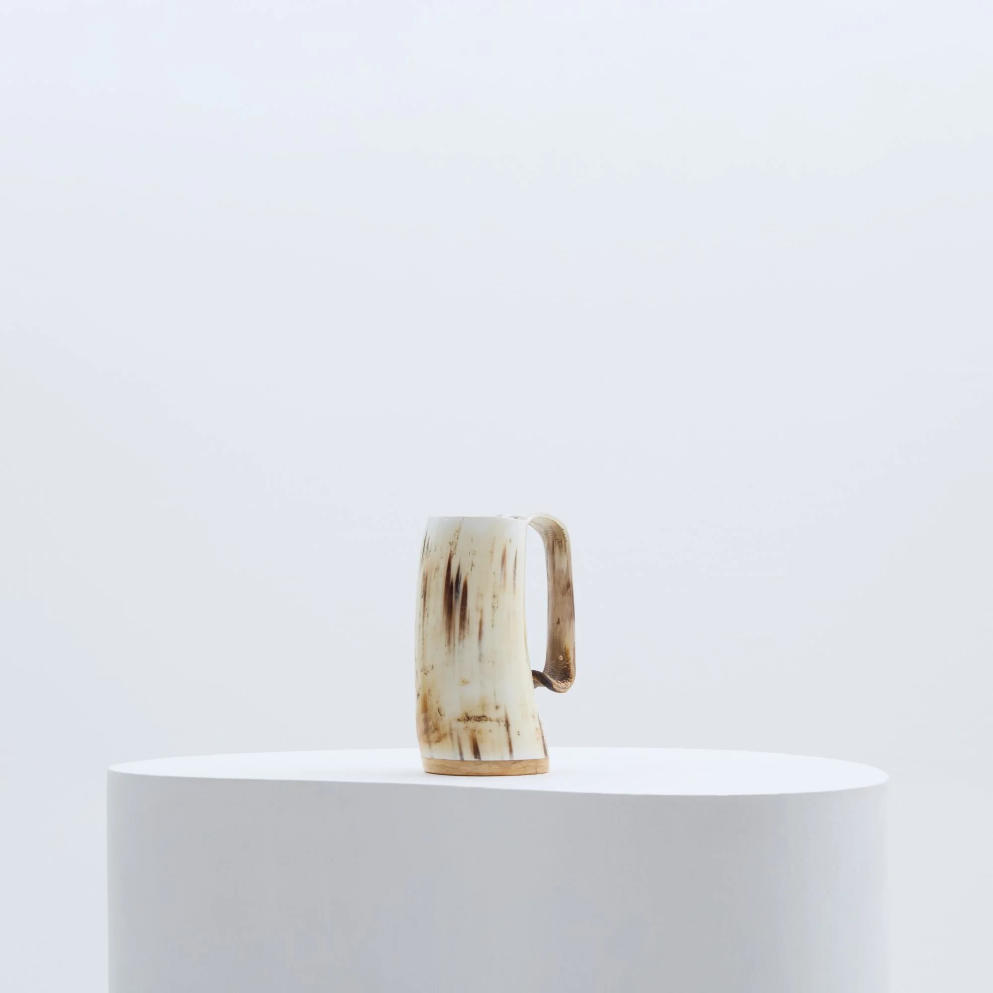 JUG017-02.jpg