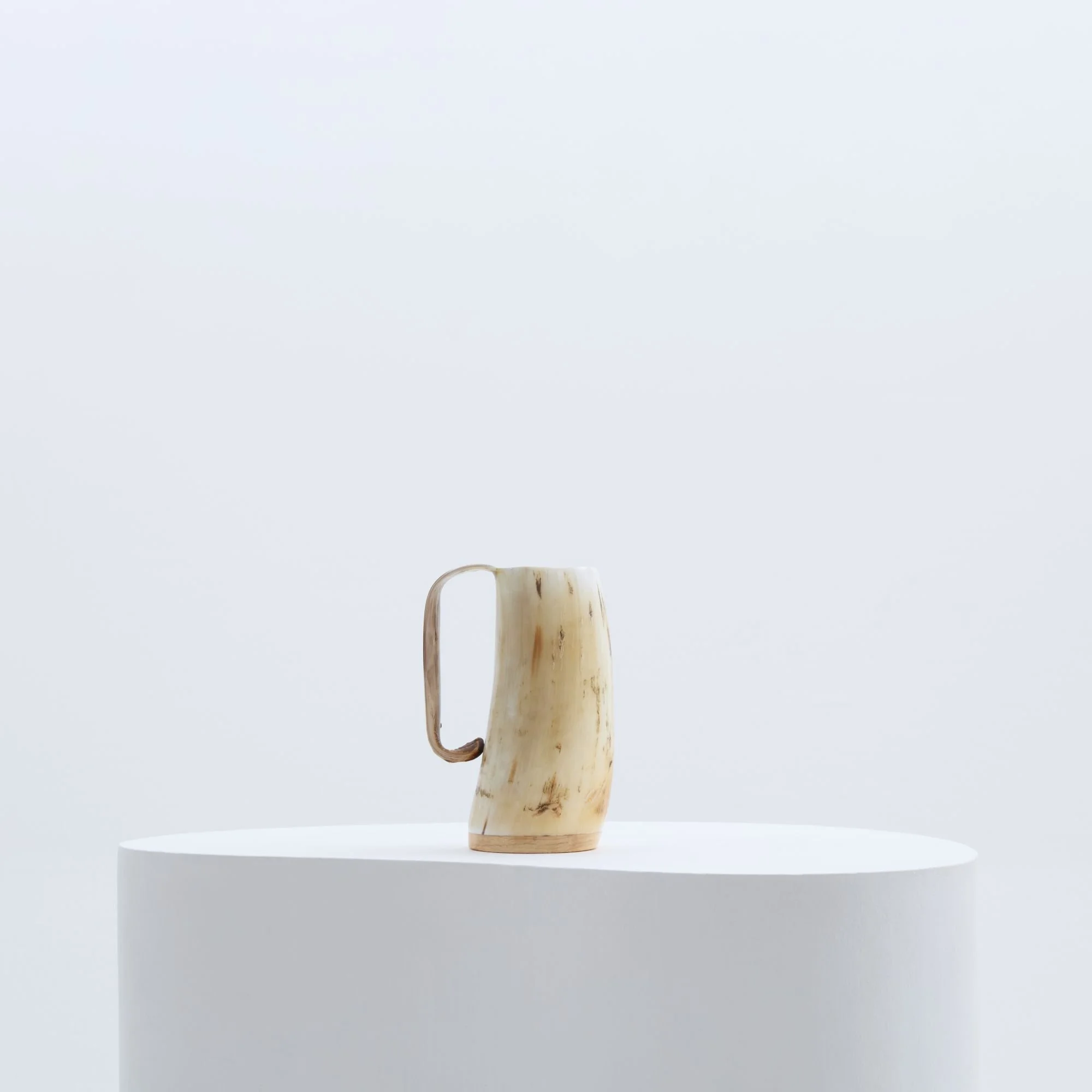JUG017-03.jpg