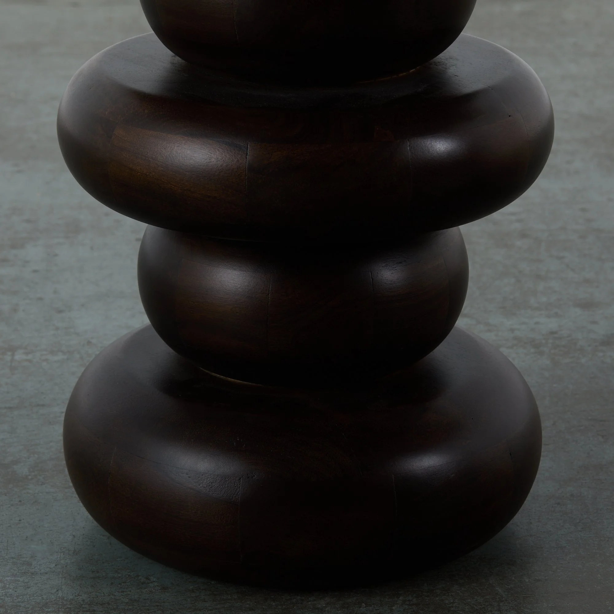 TAB057-02.jpg