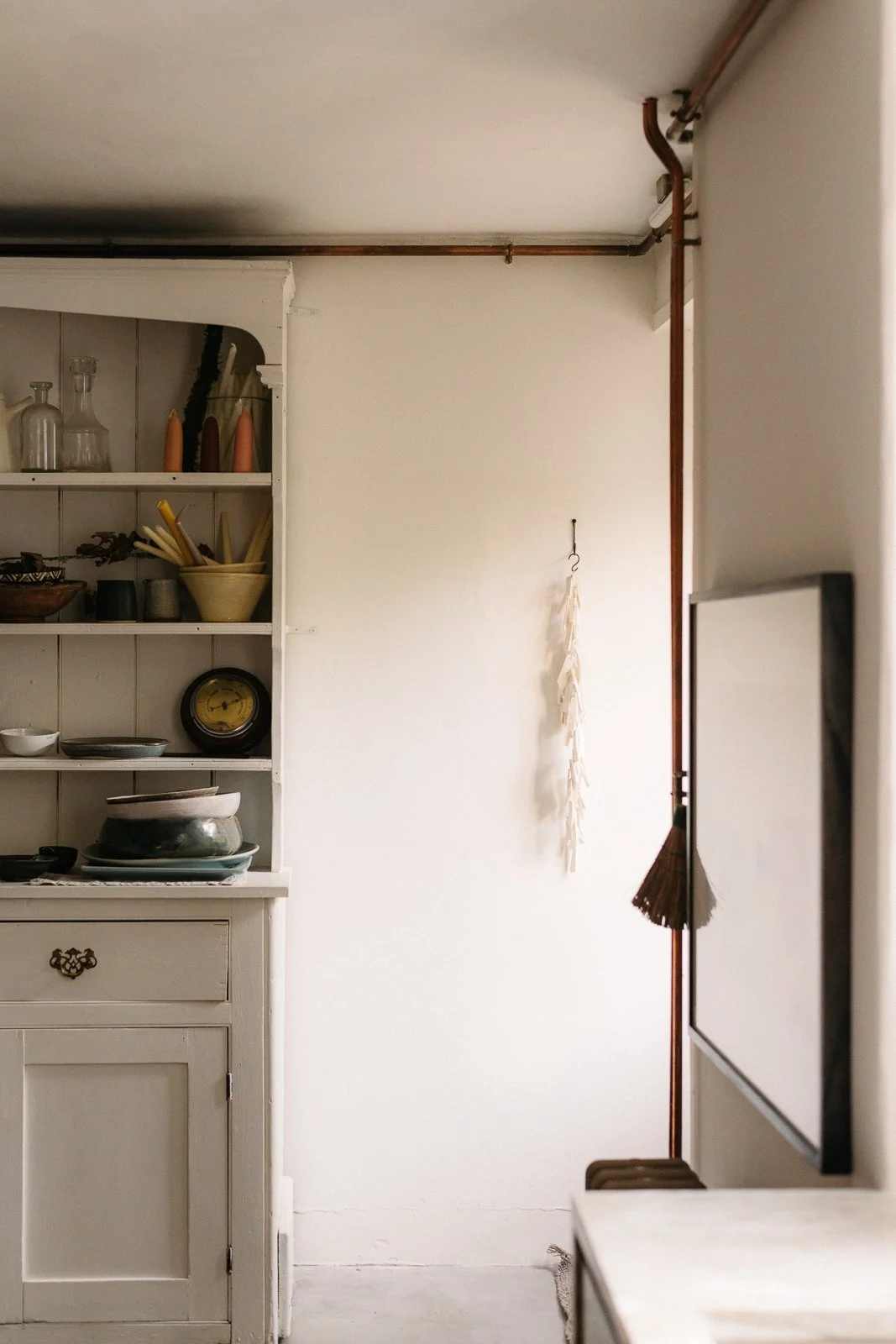 AtelierEllis. Warm White walls & dresser.jpg