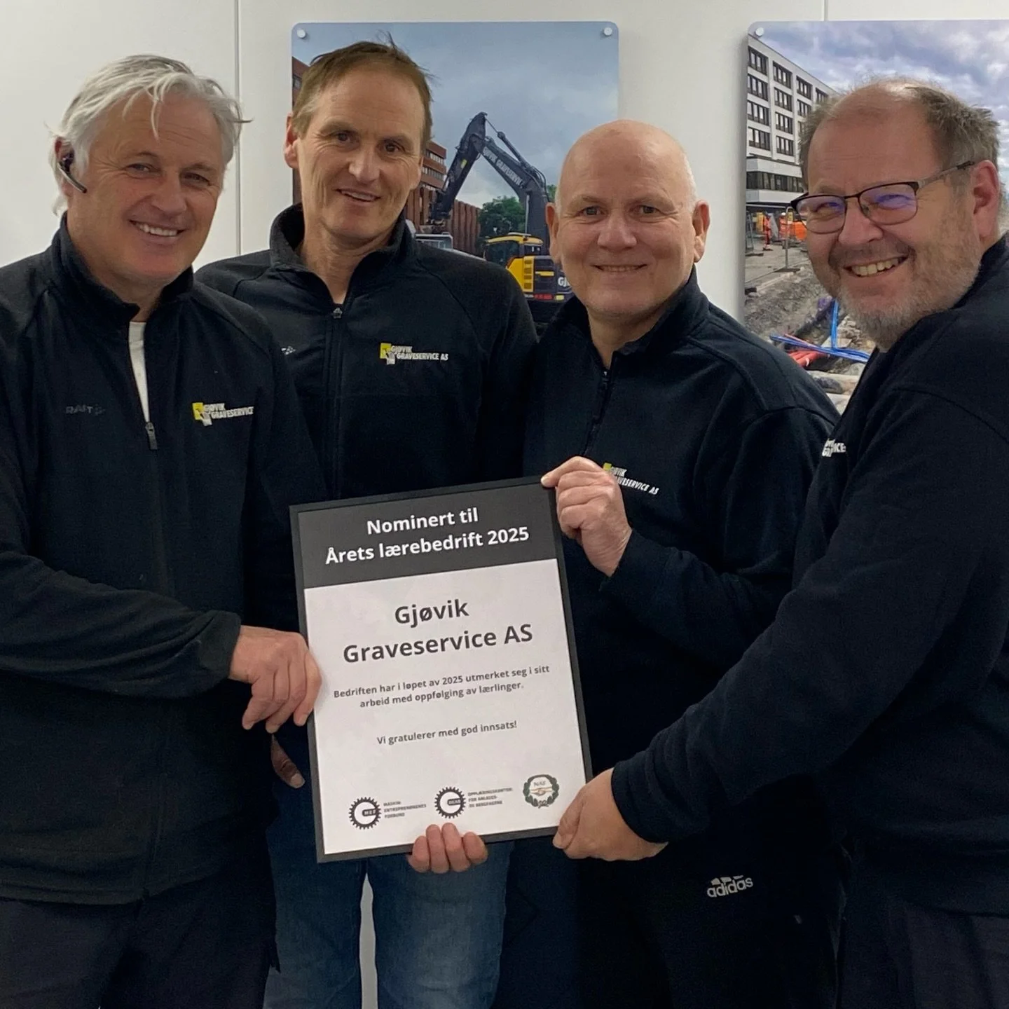 Eierne til Gj&oslash;vik Graveservice Henriksveen/Haugen er stolte over at firma nylig ble nominert i en av bransjens kanskje aller viktigste k&aring;ringer, nemlig &Aring;rets L&aelig;rebedrift! Rekruttering av fremtidige flinke fagfolk er noe av de