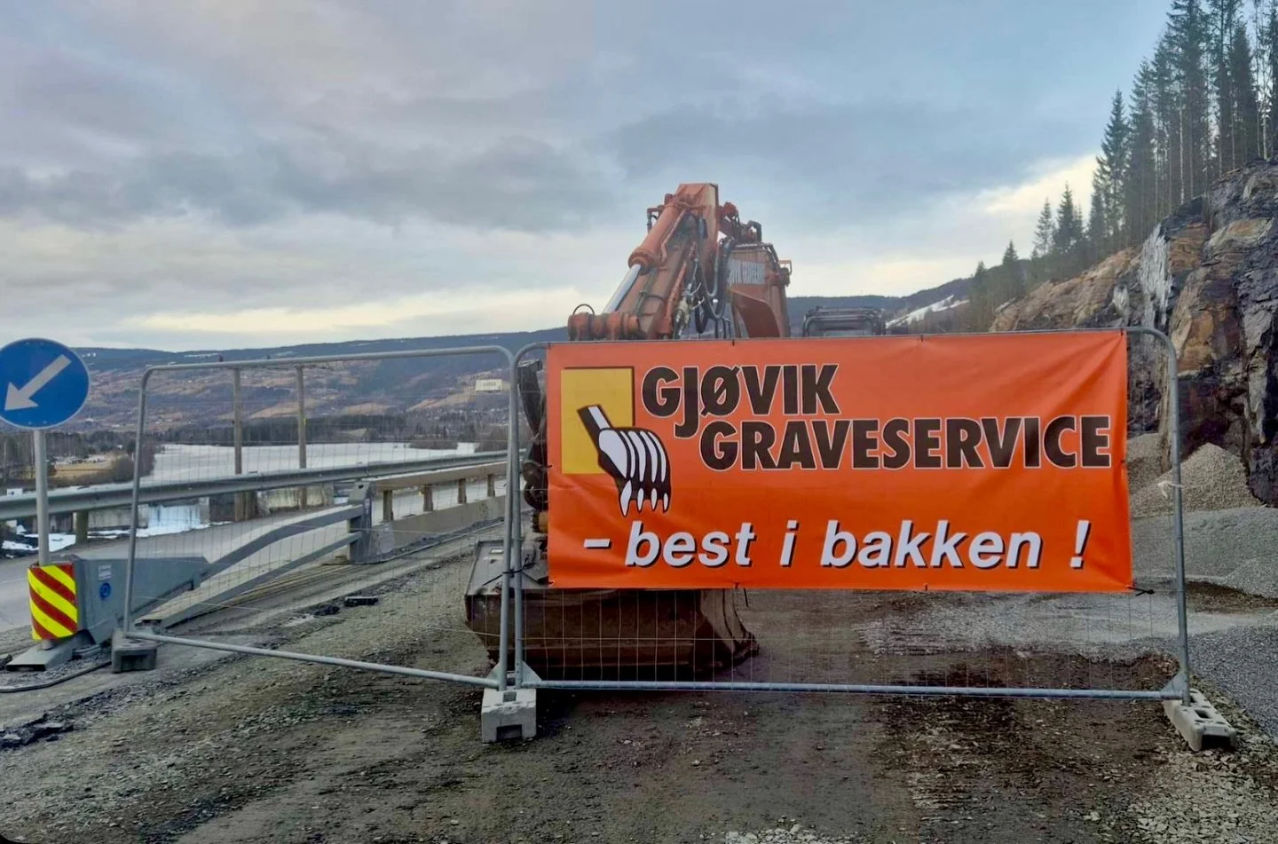 P&aring;sken er unnagjort og fra i morgen av, er vi igang igjen for fullt!💪⚙️🚜💥⛓️🌪️👷👷&zwj;♂️👷🏻
.
.
📸: Audun Bj&oslash;rnstad, GGS
.
.
#mef #gj&oslash;vikgraveservice #anleggsmaskinernorge #anleggsbransjen #backtowork