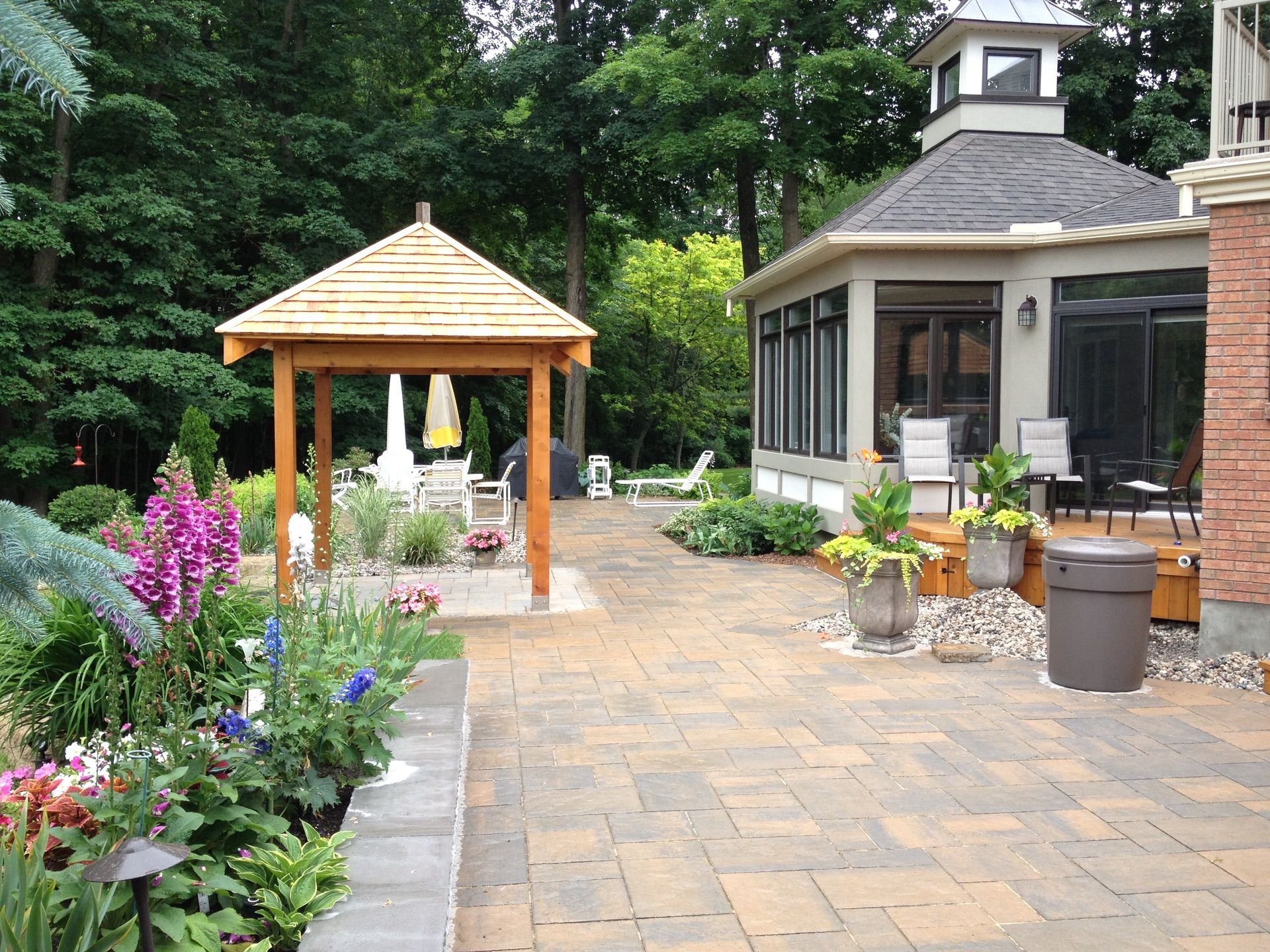 Interlock Patios and Pathways