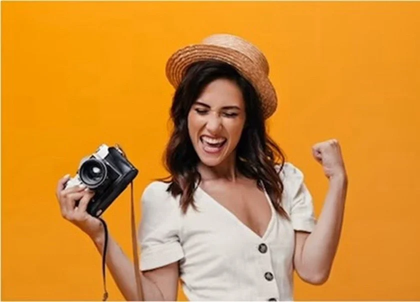 Go From Beginner to Confident Photographer in Six Live Zoom Sessions.