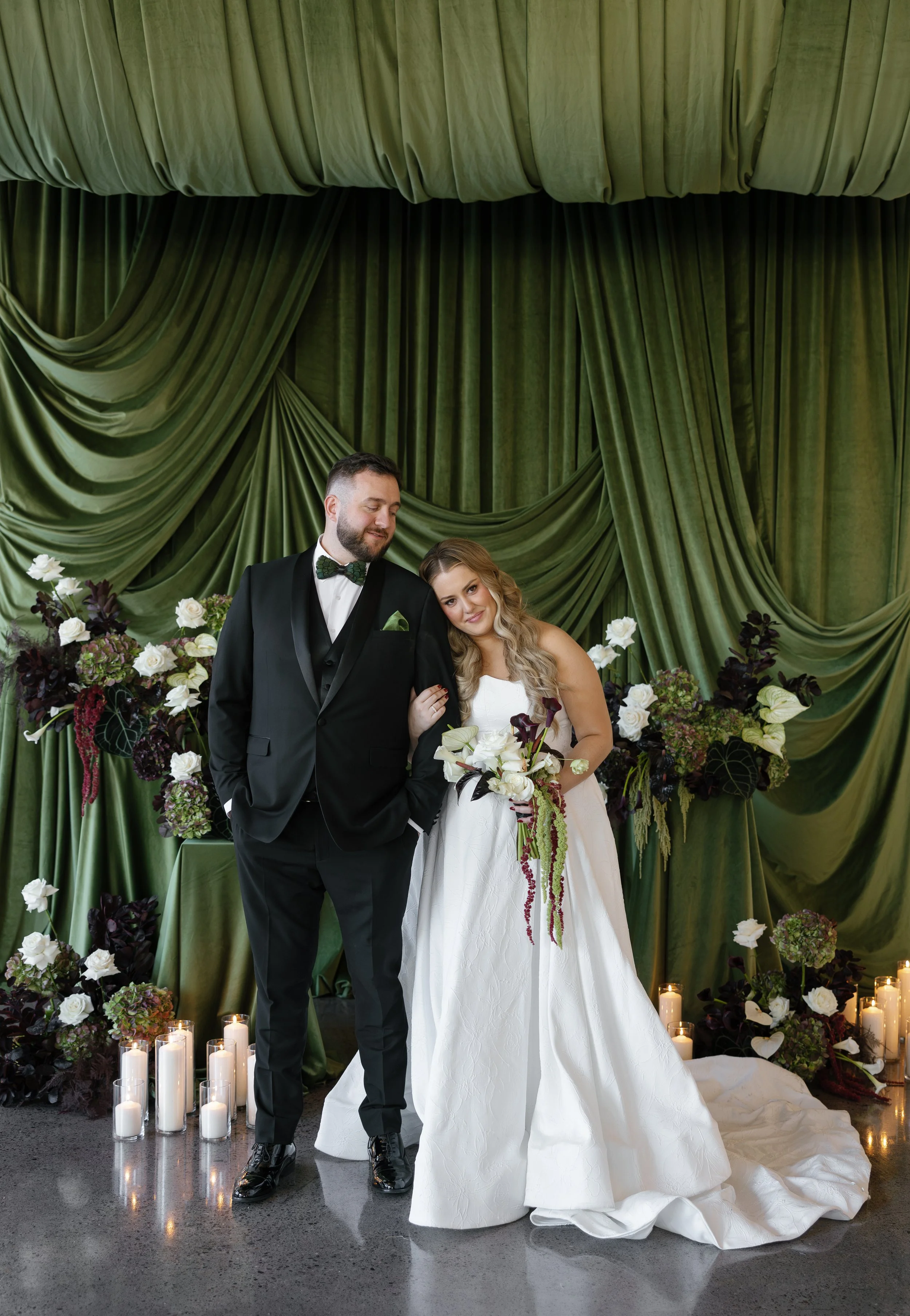 Emily & Eric | shot by Stephanie Wolf at Urban Daisy - Minneapolis, MN
