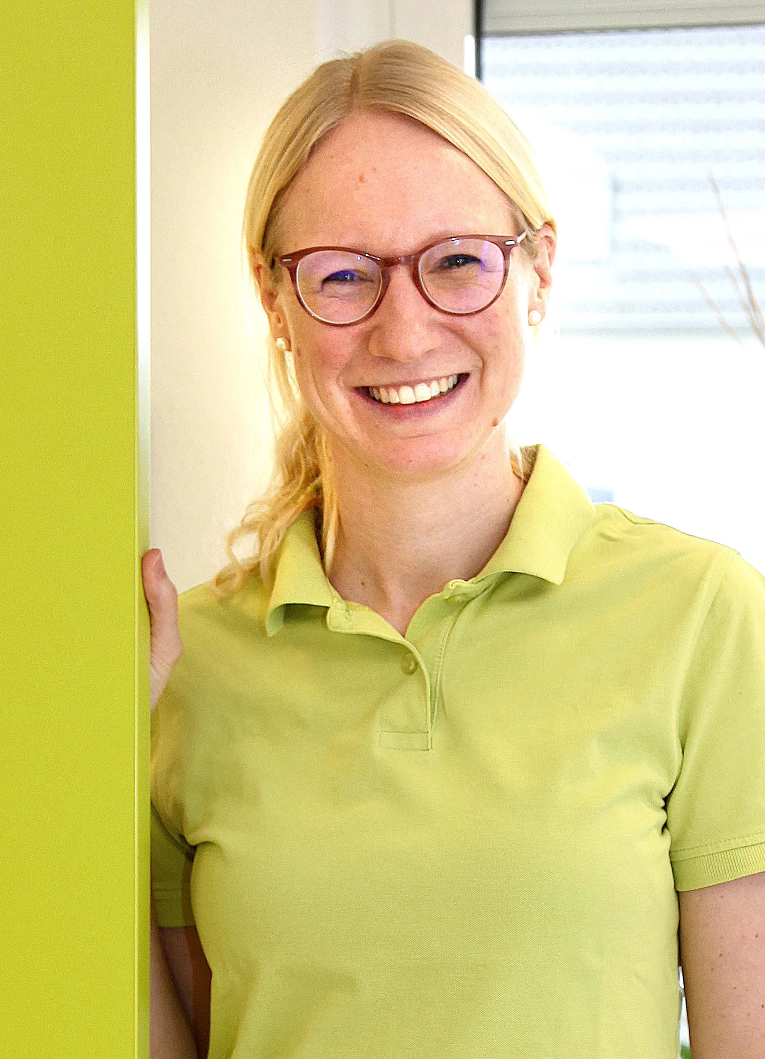 Kinderärztin Frau Dr. Med. Anne Stingl Team 1 — Logo
