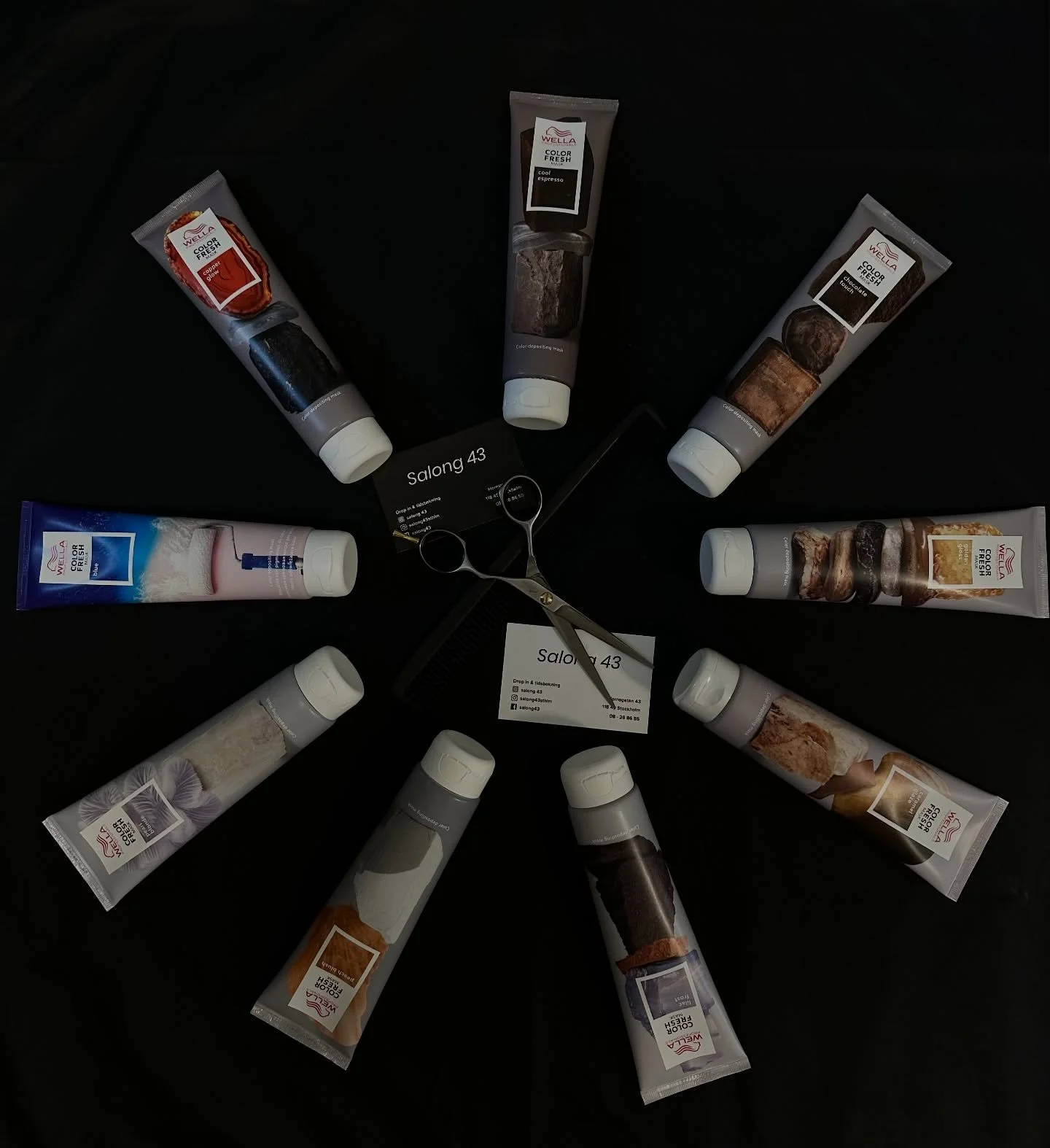 Om du har sv&aring;rt att v&auml;lja vilken f&auml;rg som faller dig b&auml;st i smaken, s&aring; kan man alltid k&ouml;ra roulette🤩🎨
#highlights #hairtrends #balayage #fris&ouml;rstockholm #newhair