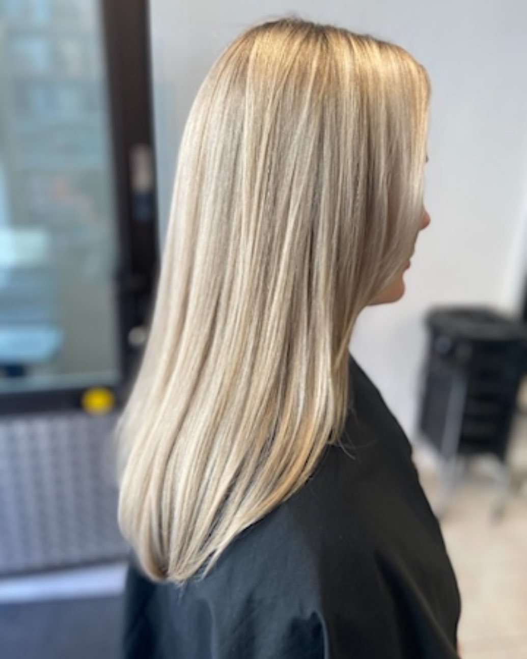 😍

#fris&ouml;rstockholm #hair #wella #color #mariatorget
#olaplexsweden #balayage #babylights #blond #blondehair #herrklippning #s&ouml;dermalm #fris&ouml;r #hornsgatan #highlights #haircolor #h&aring;r #toning #f&auml;rg #olaplex #brownhair #sling