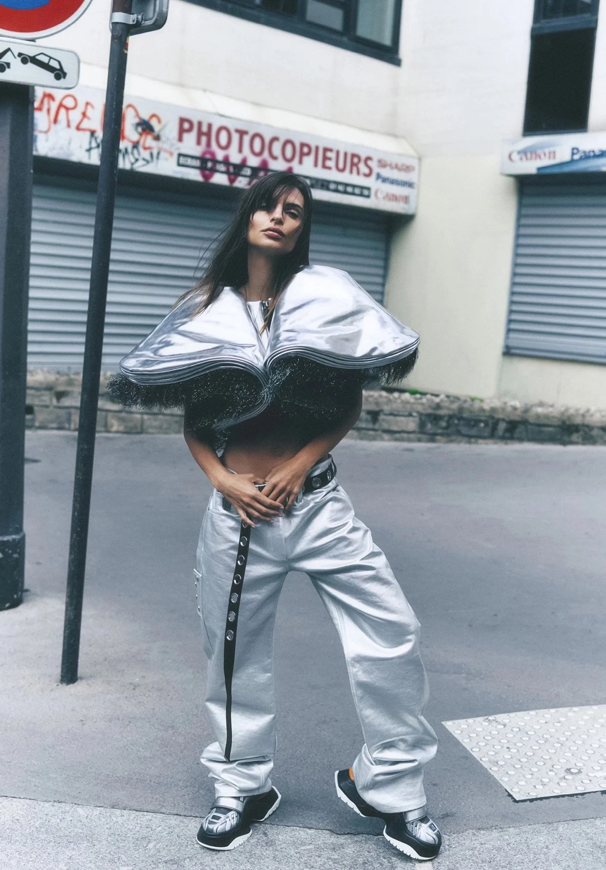 Emily-Ratajkowski-covers-Elle-UK-December-2022-January-2023-by-Petros-10 copy.jpg