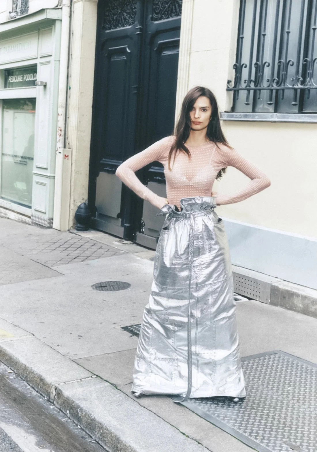 Emily-Ratajkowski-covers-Elle-UK-December-2022-January-2023-by-Petros-11 copy.jpg